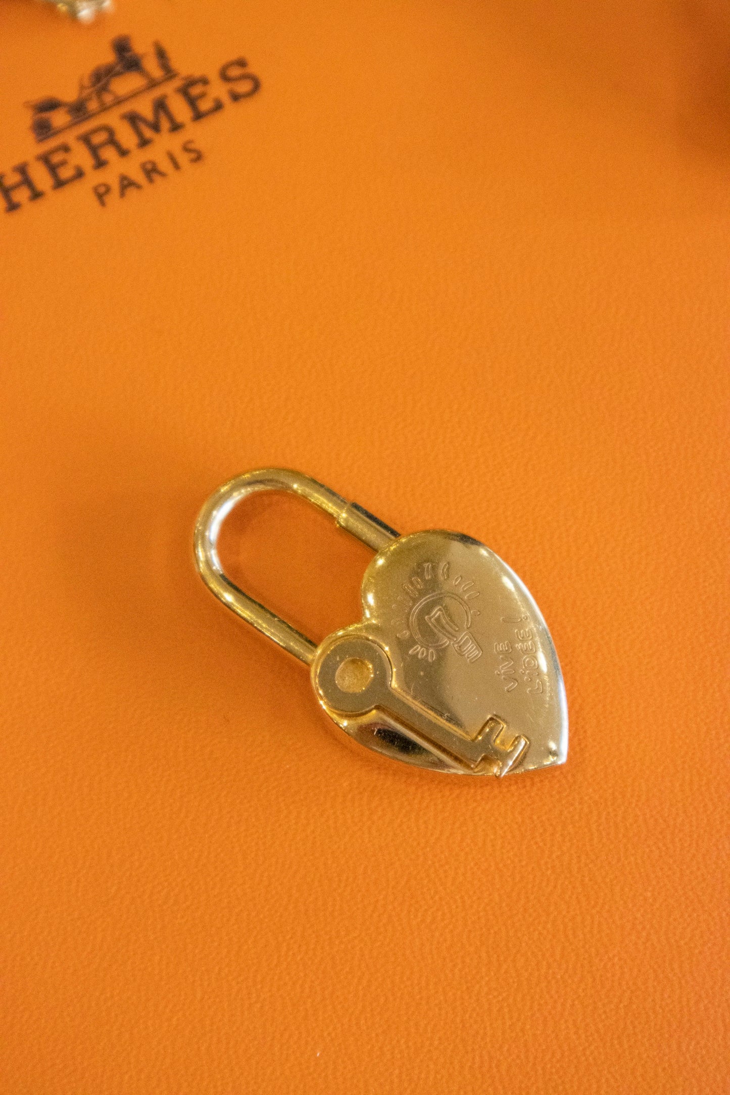 Hermès - Cadenas in silberfarbener & goldfarbener Ausführung