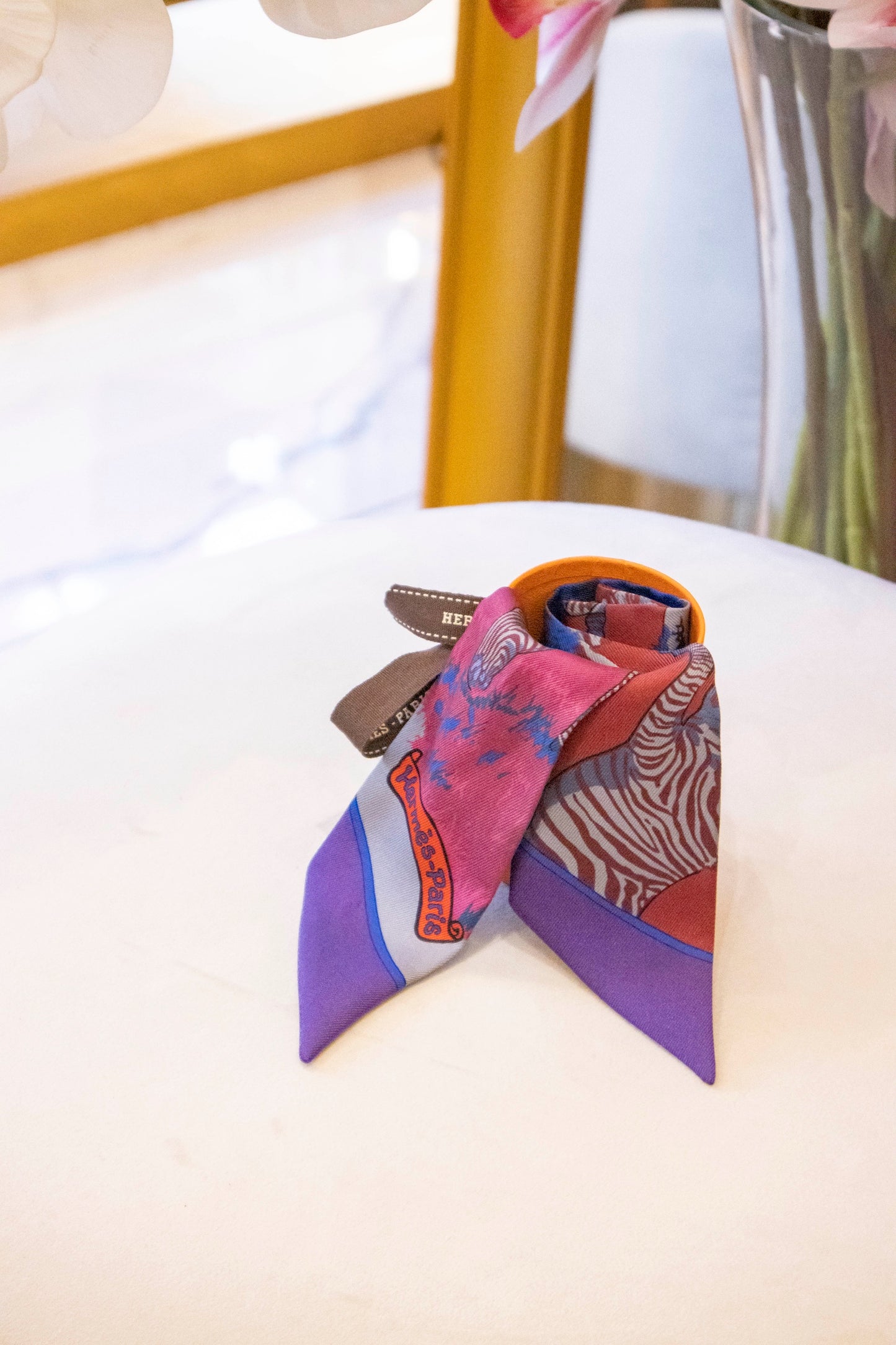 Hermès - Twilly Seidentuch lila und rosa mit Zebramuster