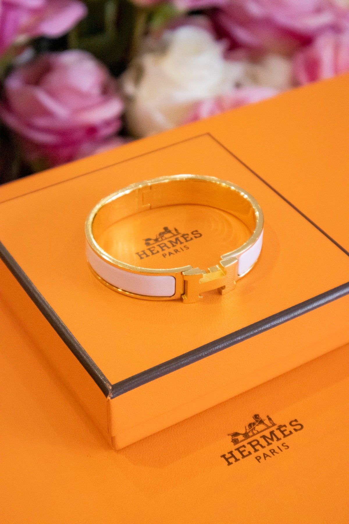 Hermès - Bracelet Clic H Rose Candeur Gelbgoldfarben