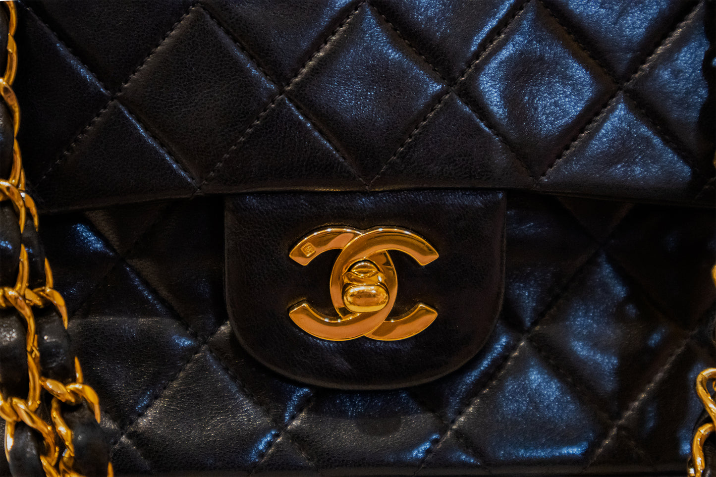 Chanel - Medium Double Flap Bag 24 kt vergoldete Hardware