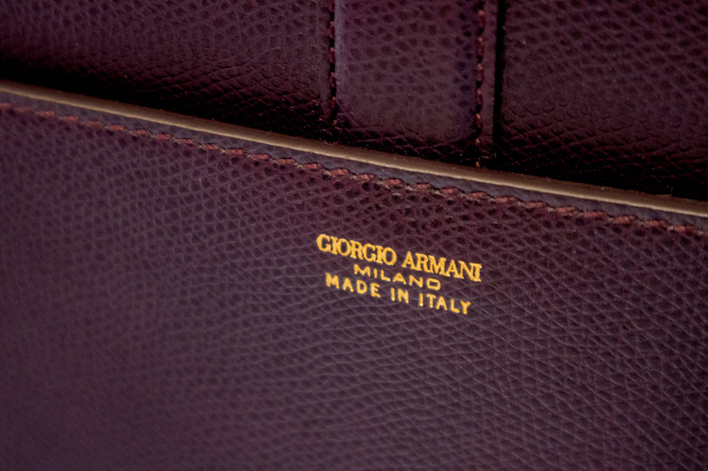 Giorgio Armani - Ledertasche Aubergine