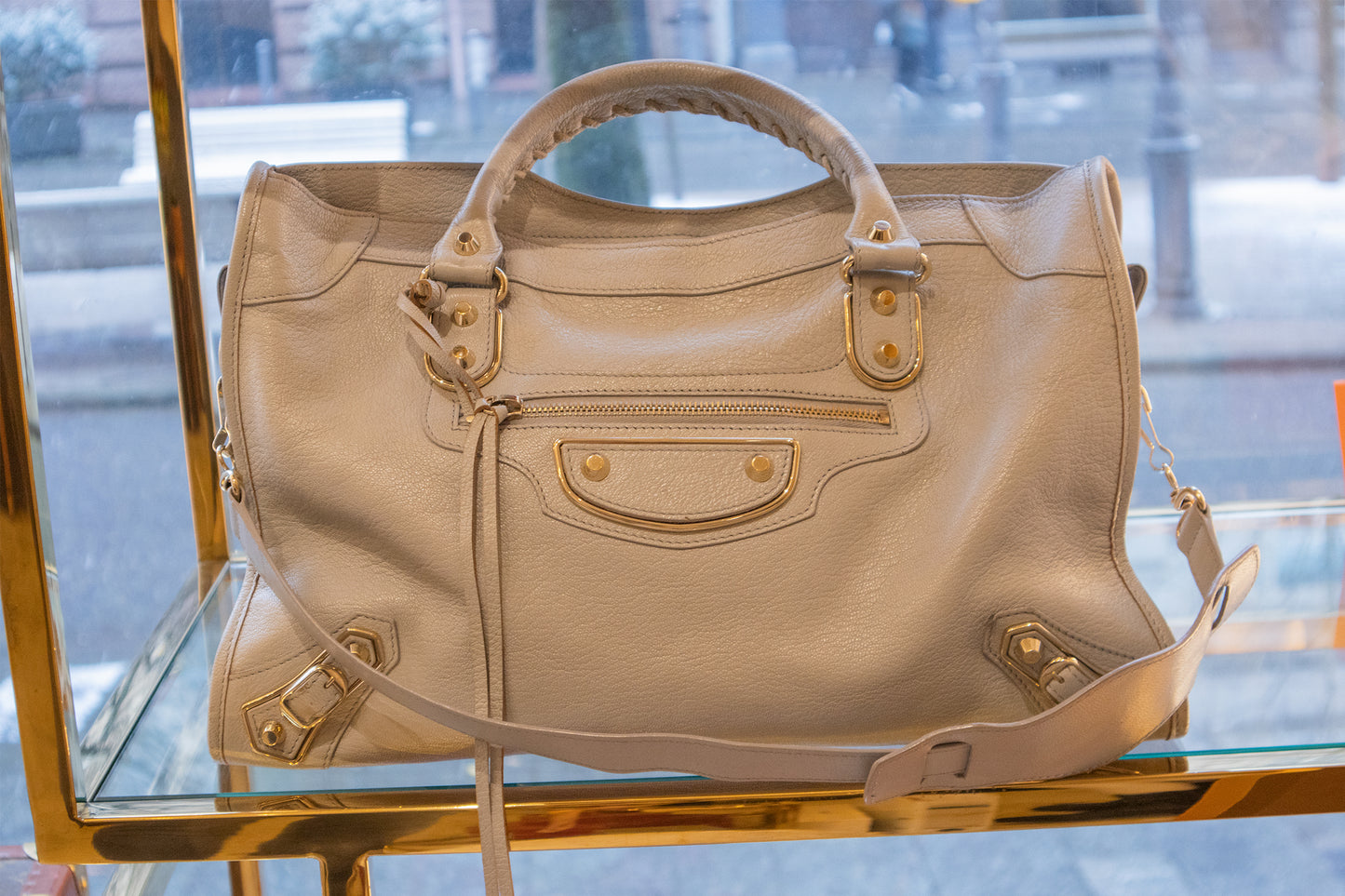 Balenciaga - Handtasche hellgrau
