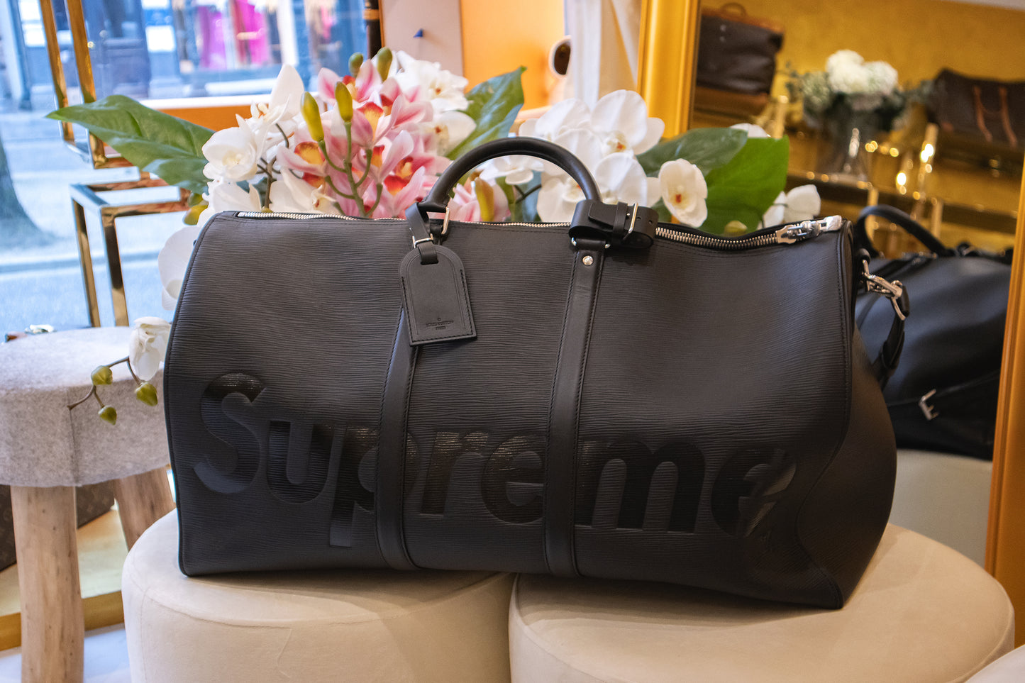 Louis Vuitton - Limited Edition Supreme Keepall 50 Schwarz Epi Leder