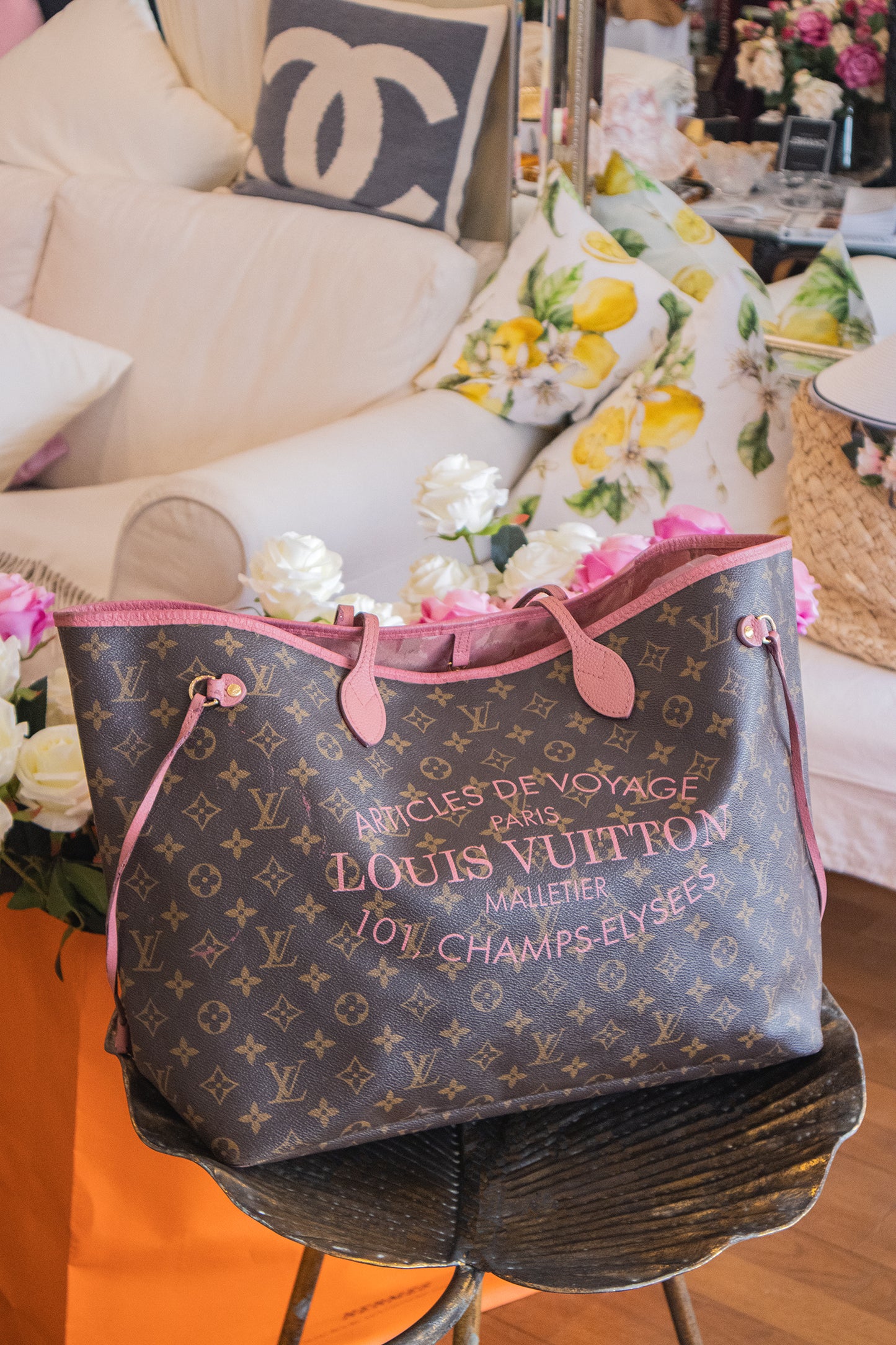 Louis Vuitton - Neverfull MM Monogram Canvas Rose Velours