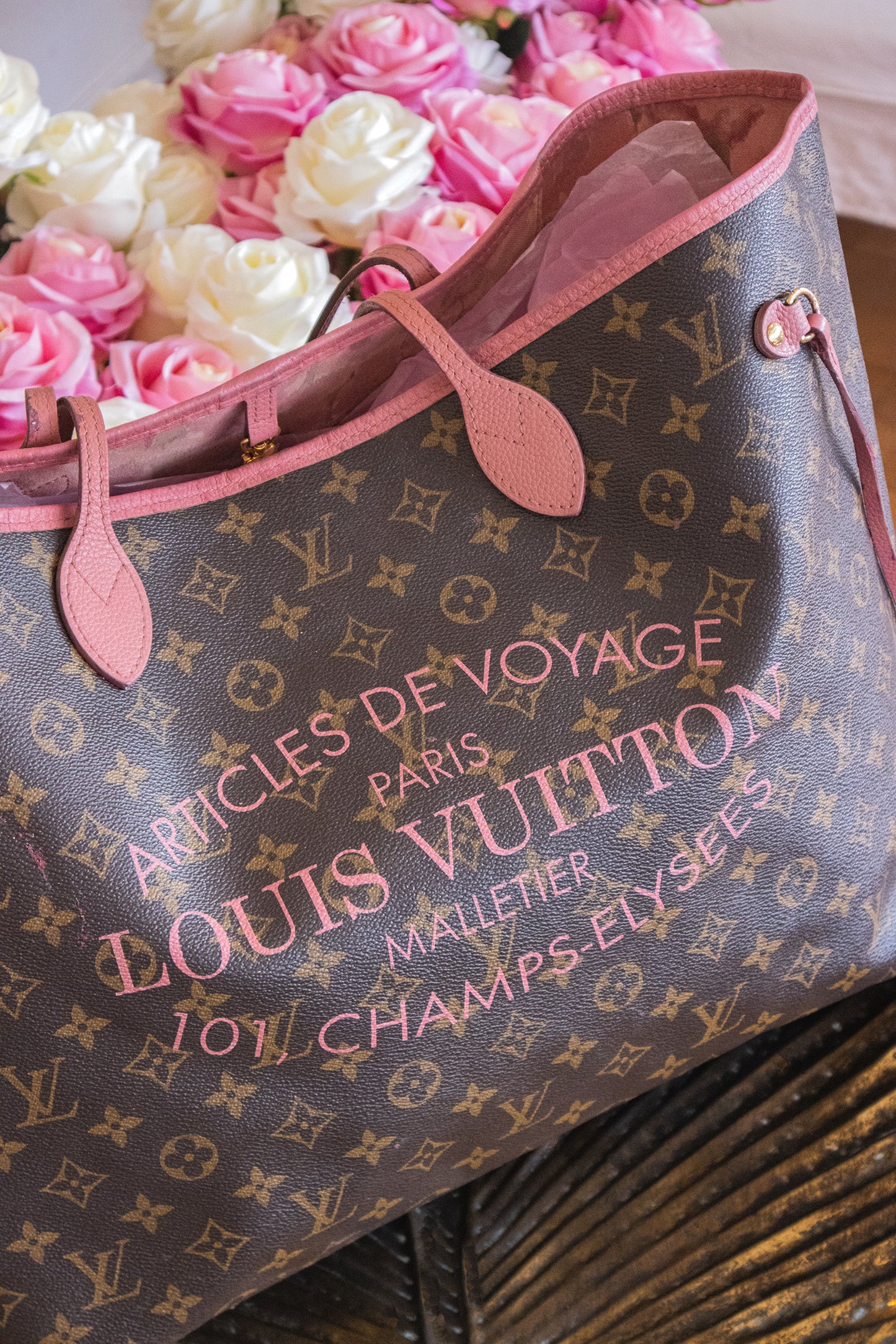 Louis Vuitton - Neverfull MM Monogram Canvas Rose Velours