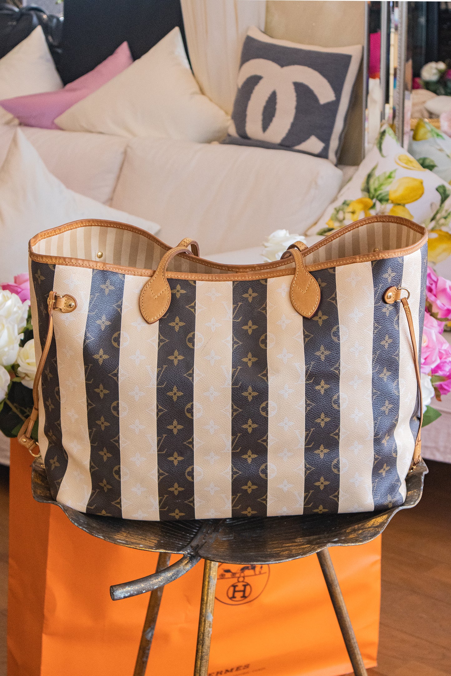 Louis Vuitton - Neverfull Tote Bag Monogram