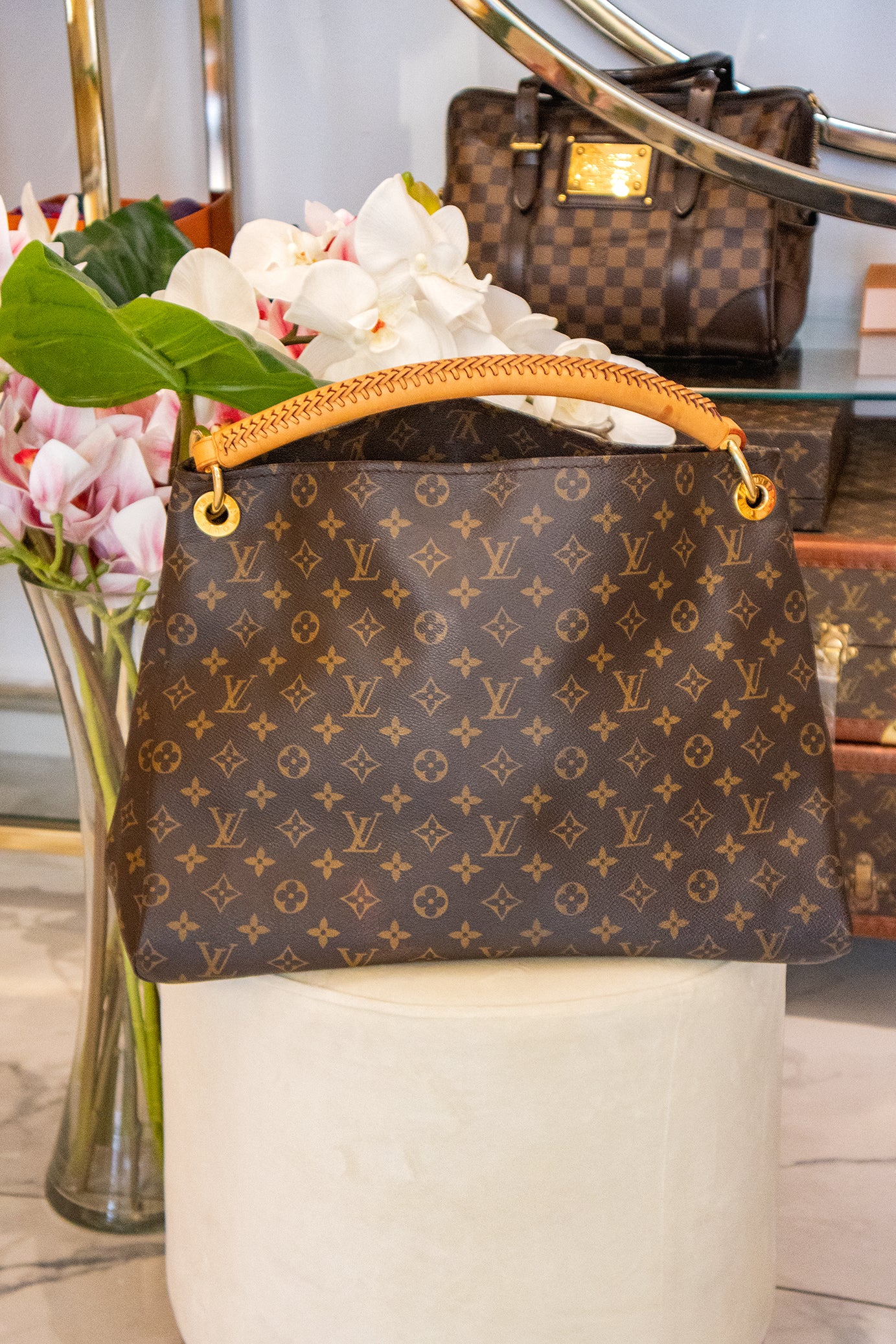 Louis Vuitton - Artsy MM Monogram Canvas