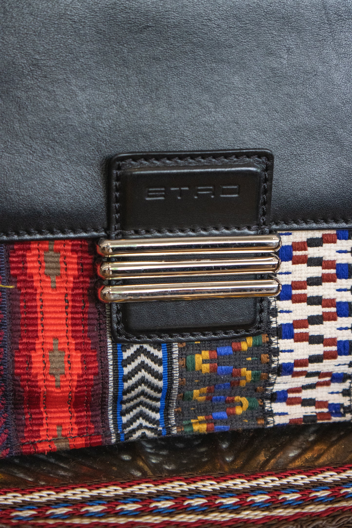 Etro – Bestickte Tasche in Schwarz