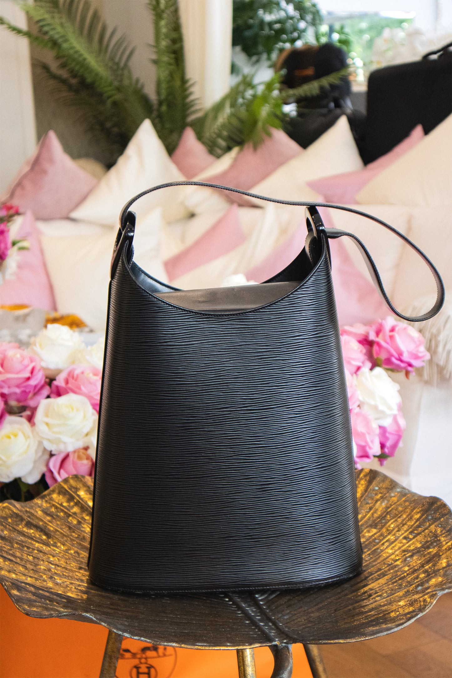 Louis Vuitton – Epi Sac Verseau Schultertasche