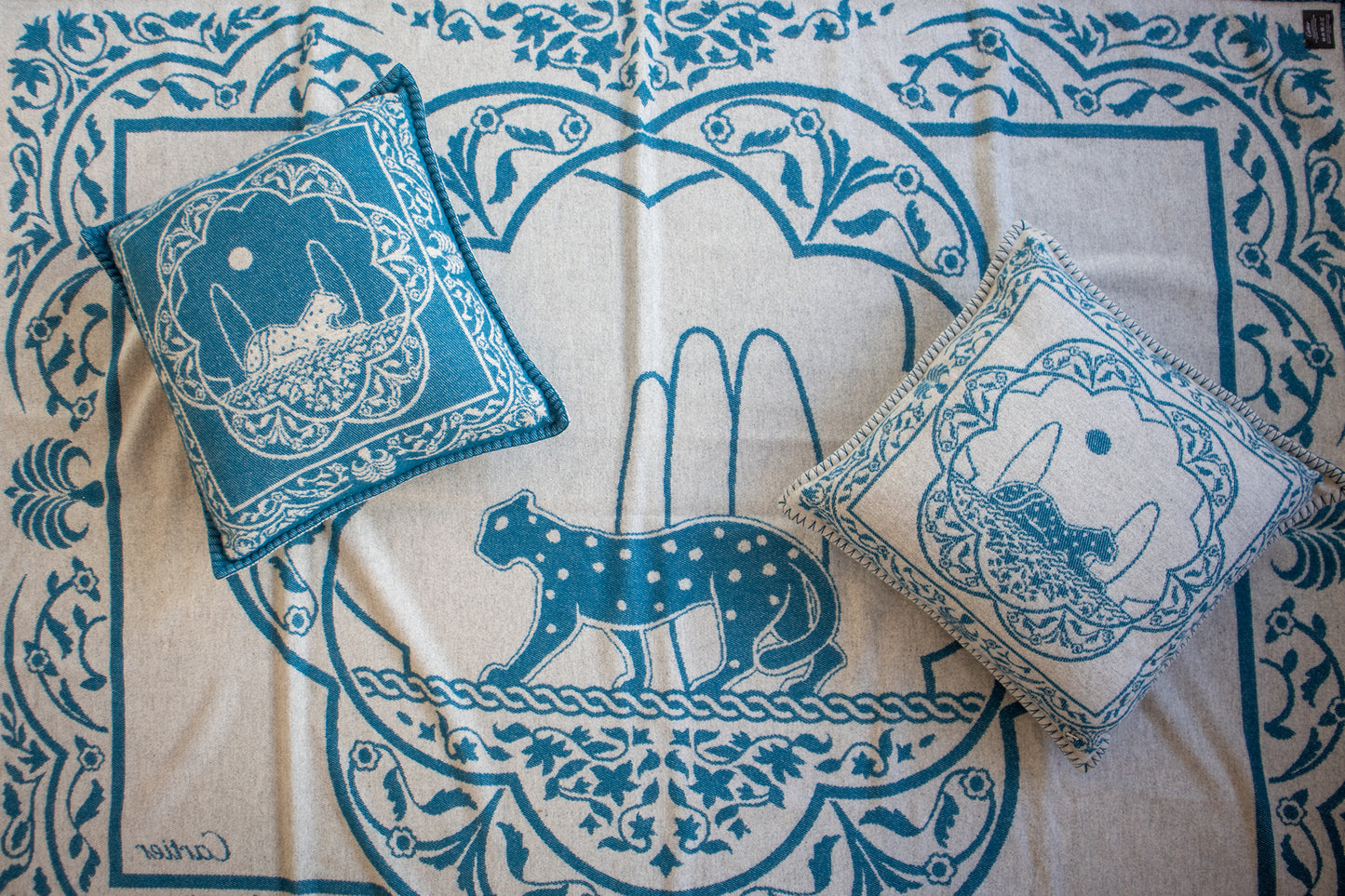 Cartier - Panthère de Cartier Decke und Kissen