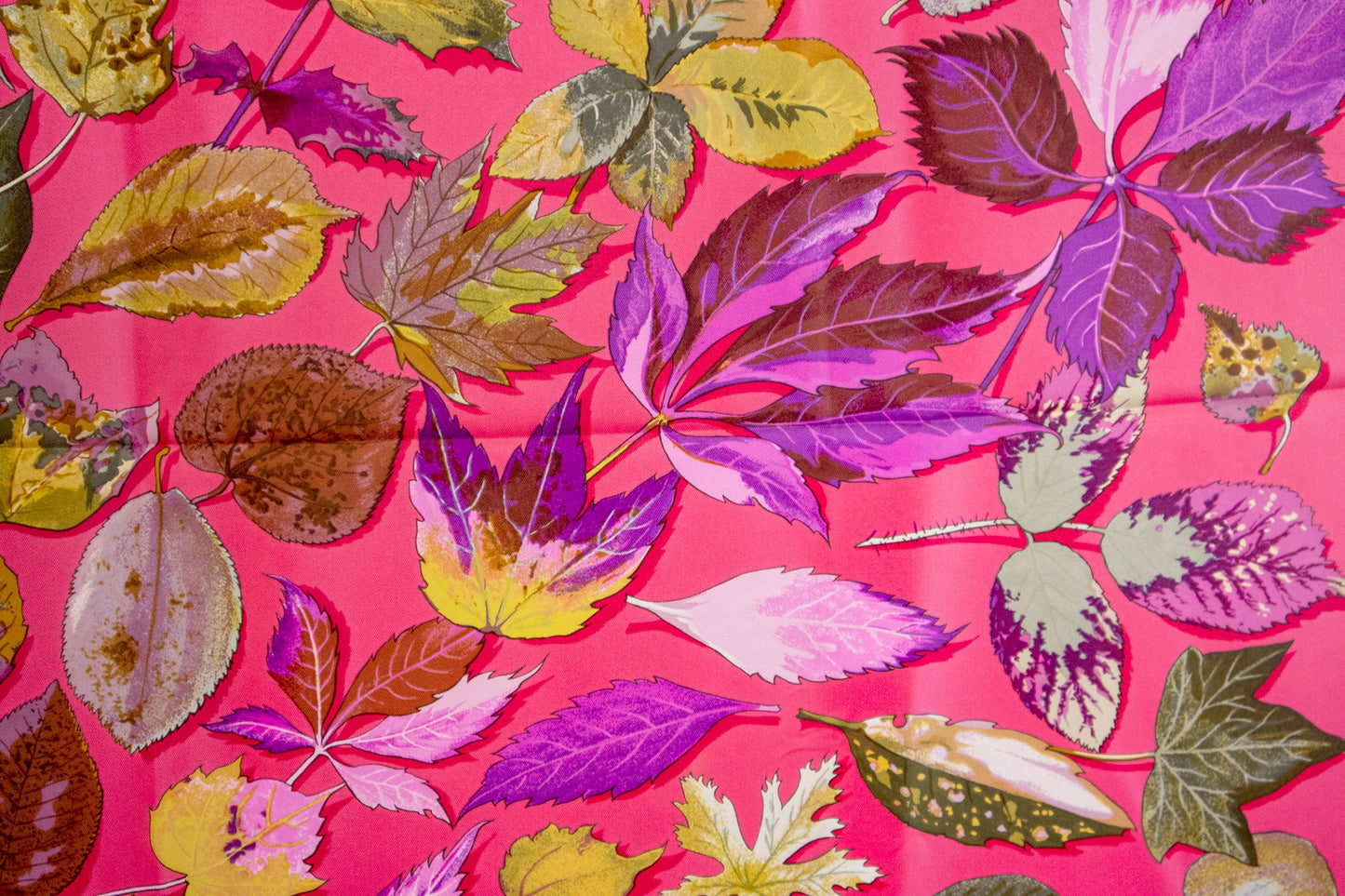 Hermès - Seidentuch "Les Feuilles d'Automne"