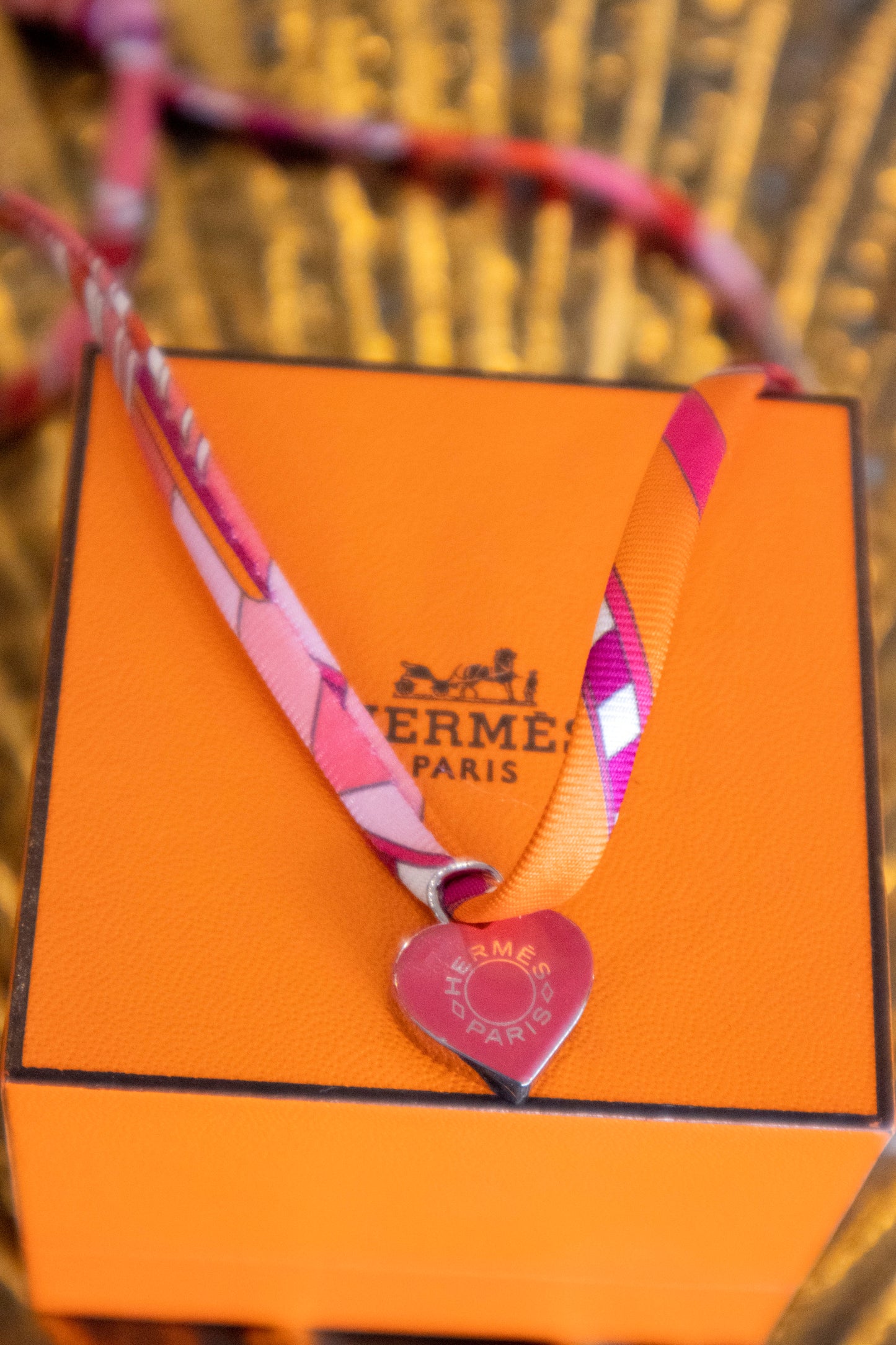 Hermès - Colliers aus Seide Rosa