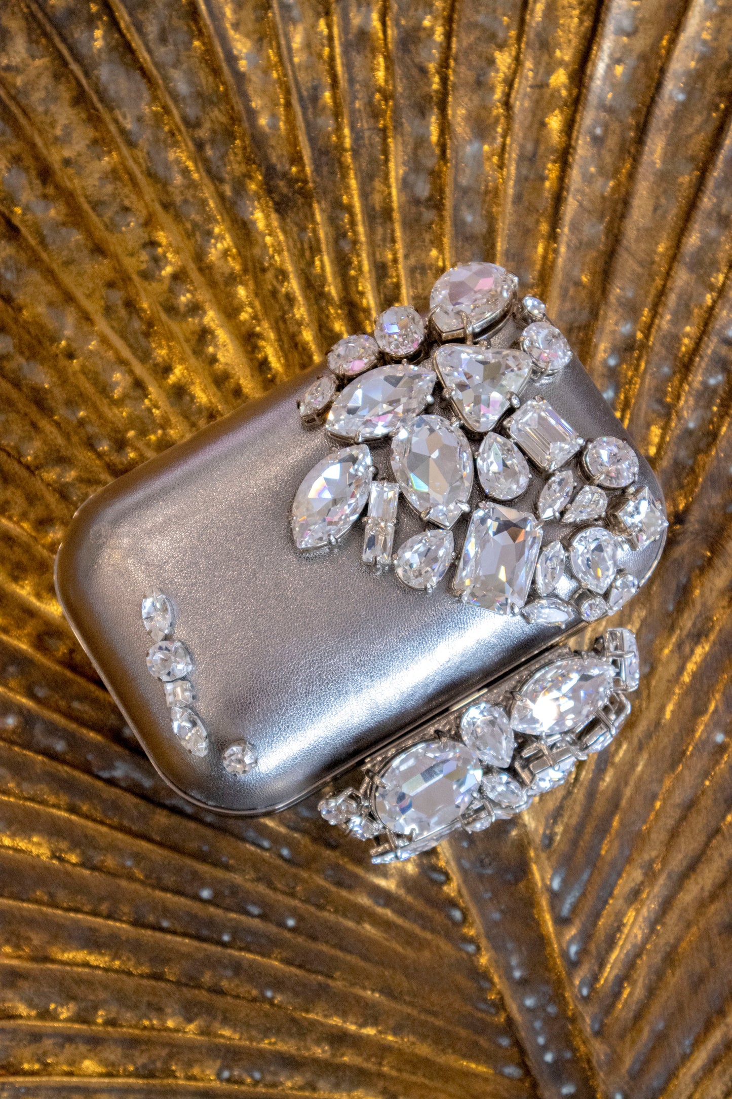 Jimmy Choo - Clutch silber mit Glitzersteinen
