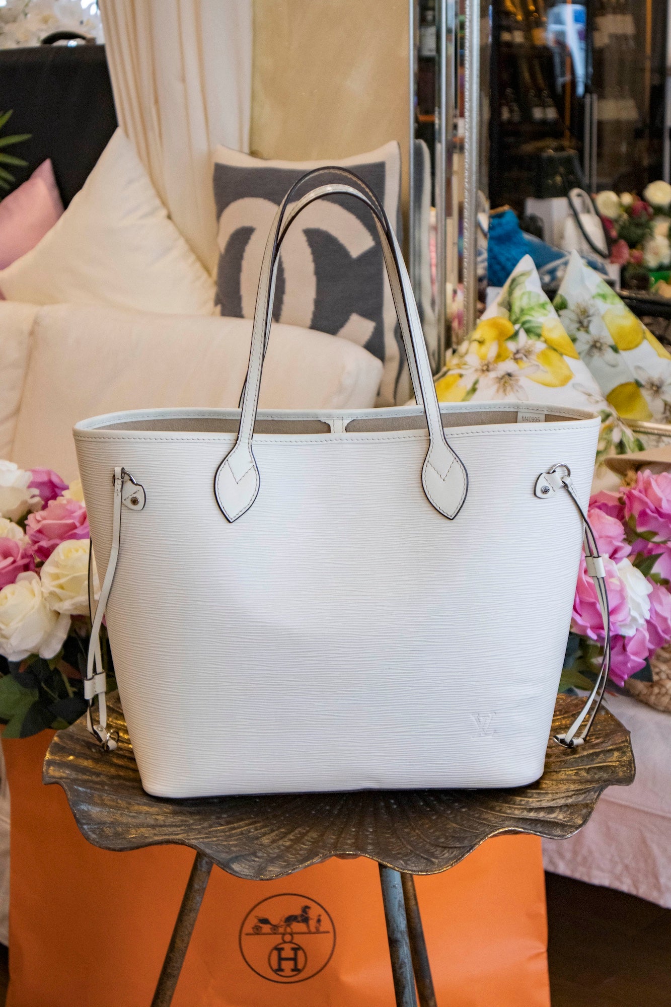 Louis Vuitton - Neverfull MM Epi Leather in Ivory