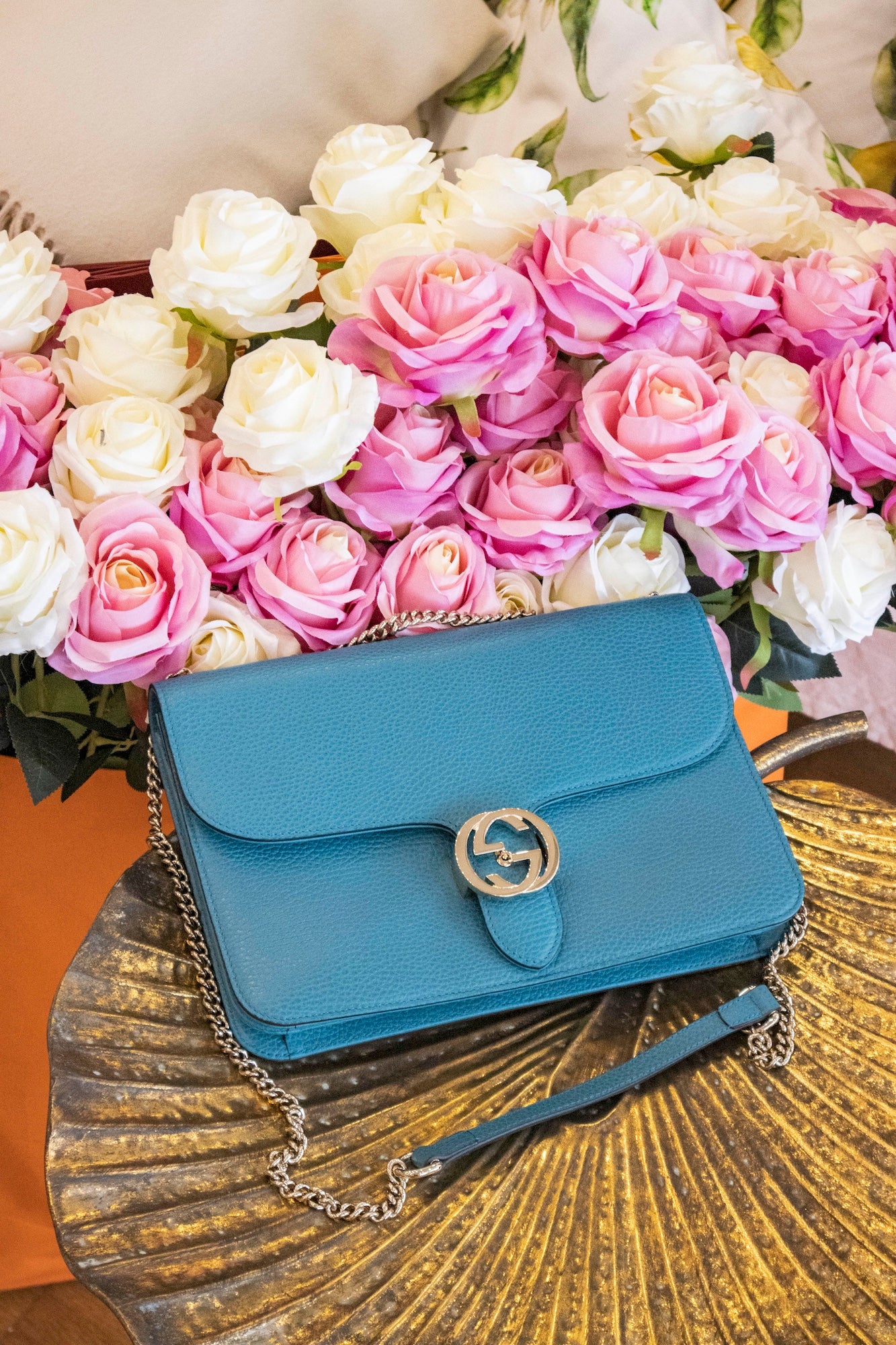 Gucci - GG Marmont Schultertasche aus blauem Kalbsleder