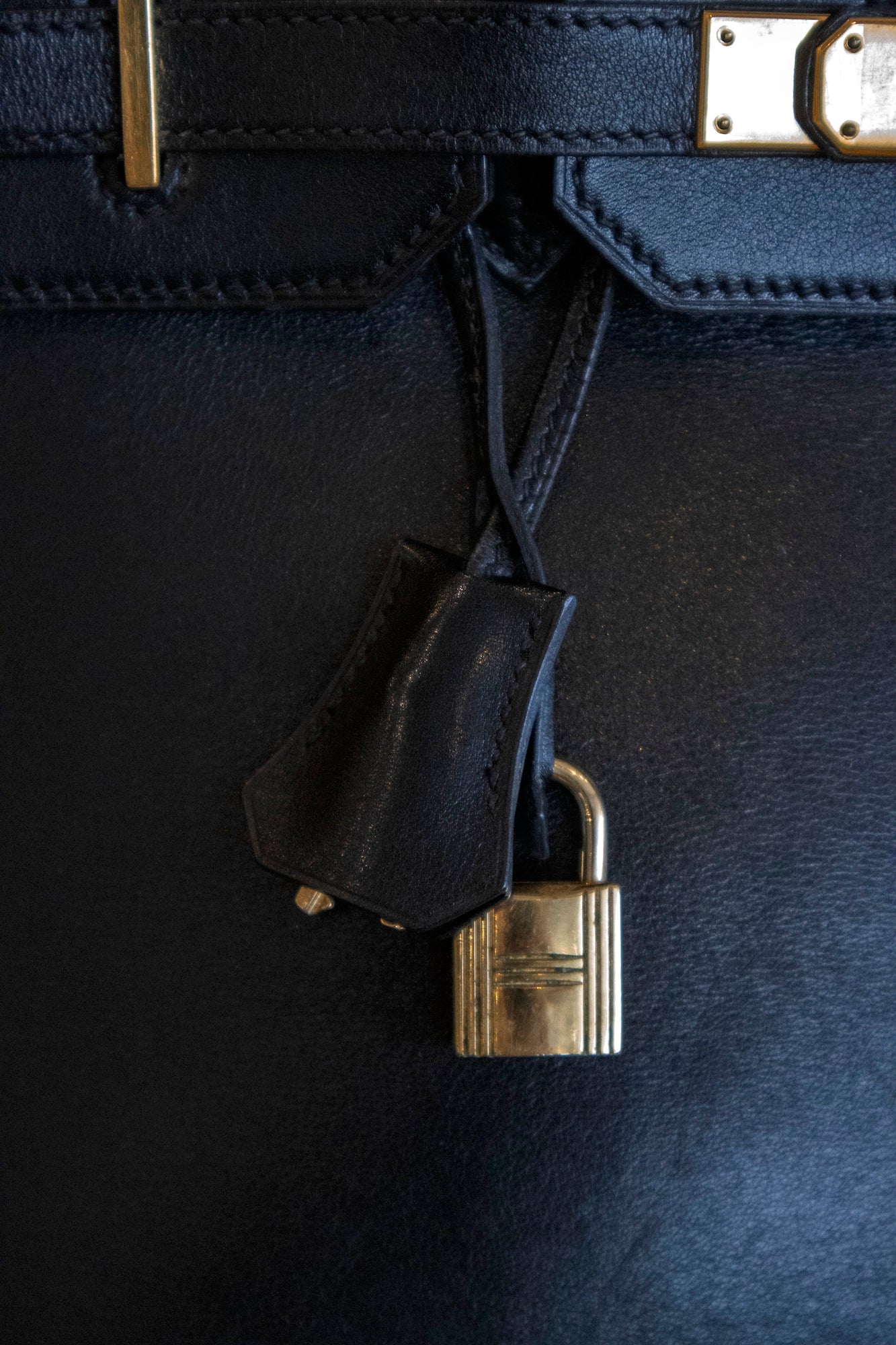 Hermès - Birkin Bag Leder in Schwarz mit goldfarbener Hardware