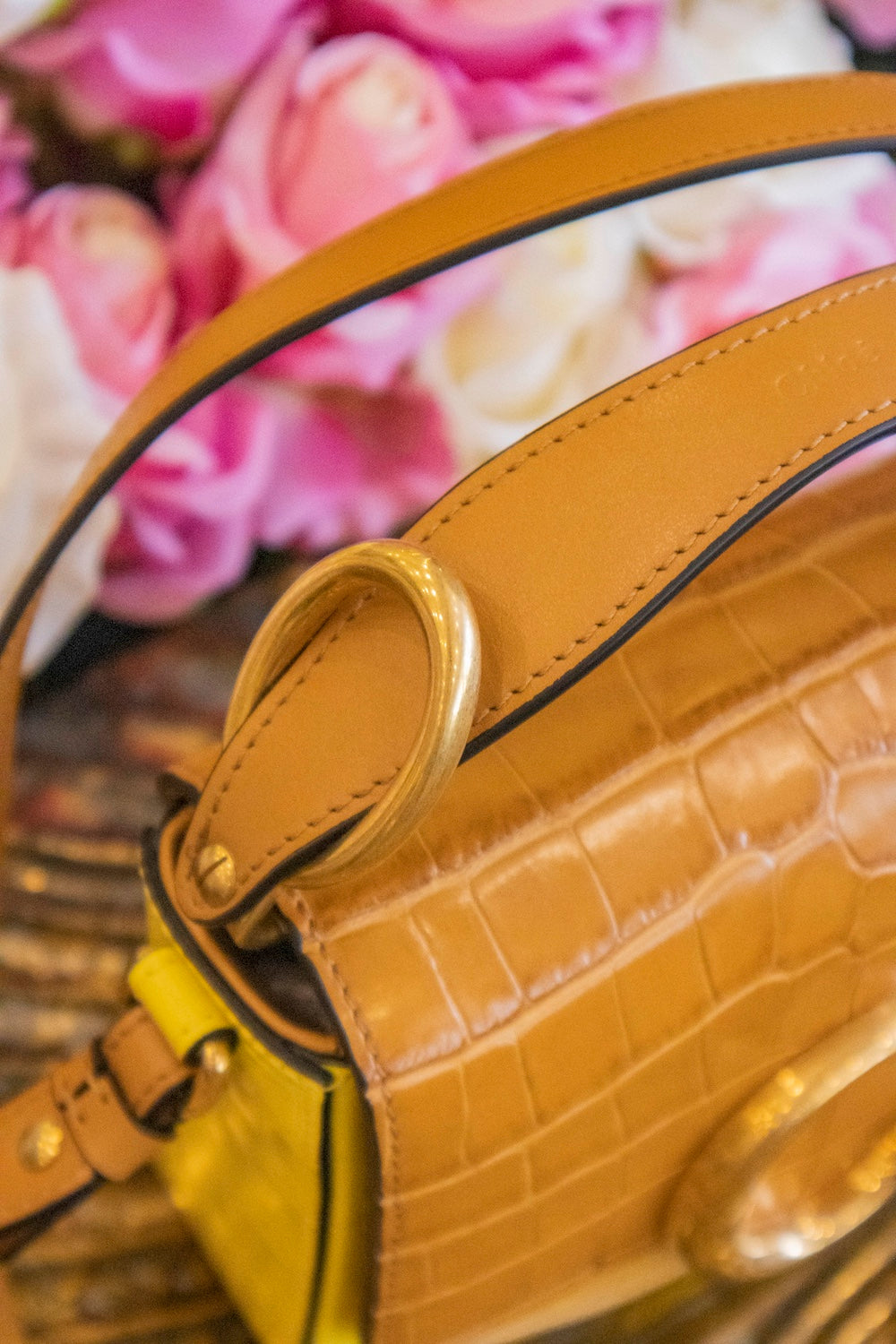 Chloé - C Lackleder Crossbody Tasche