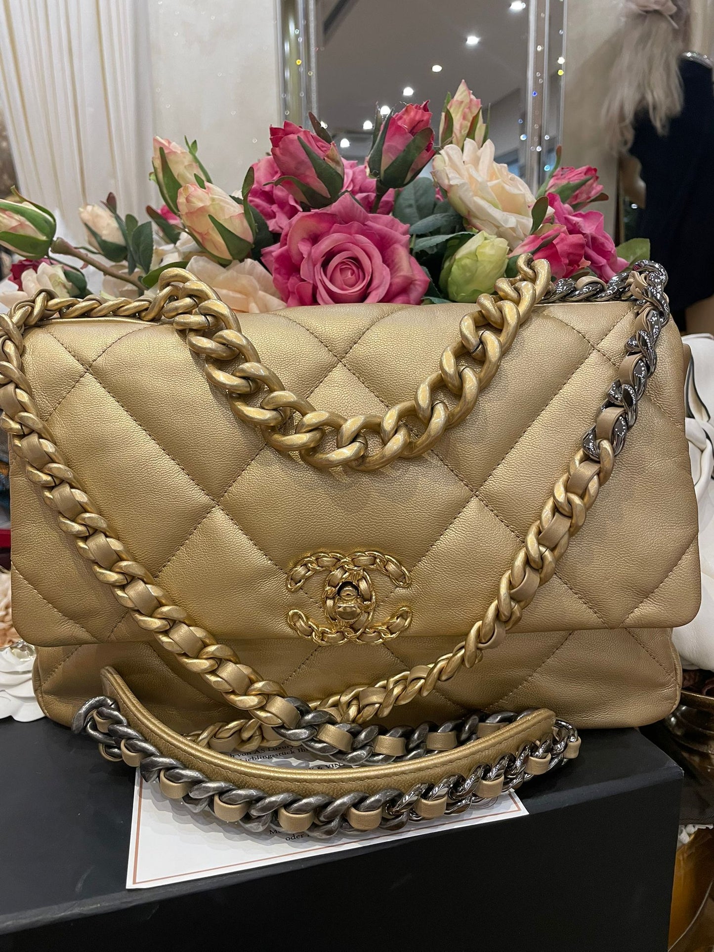 Chanel - 19 Limited Edition Gold