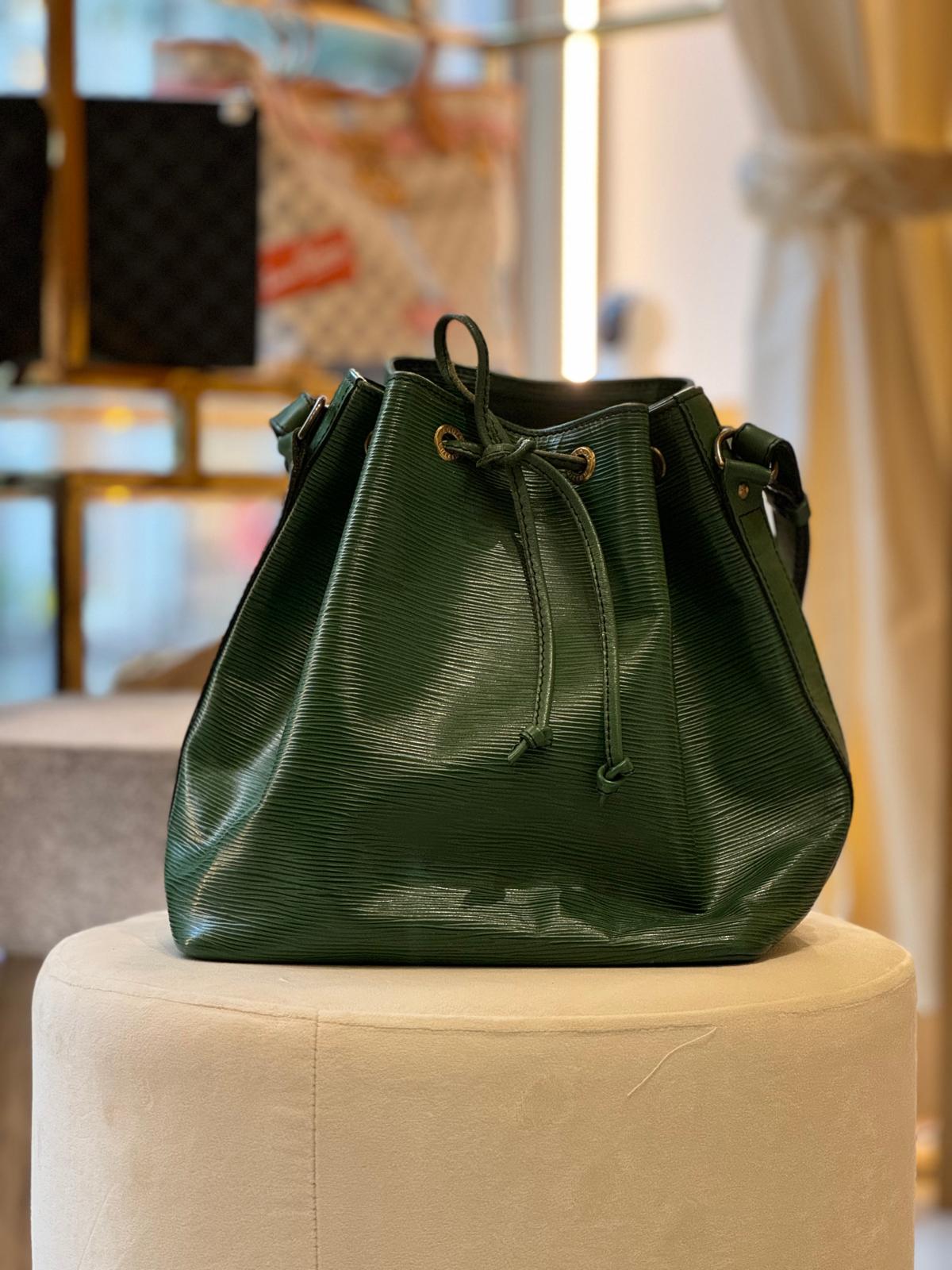 Louis Vuitton - Sac Noè Epi Leder Grün