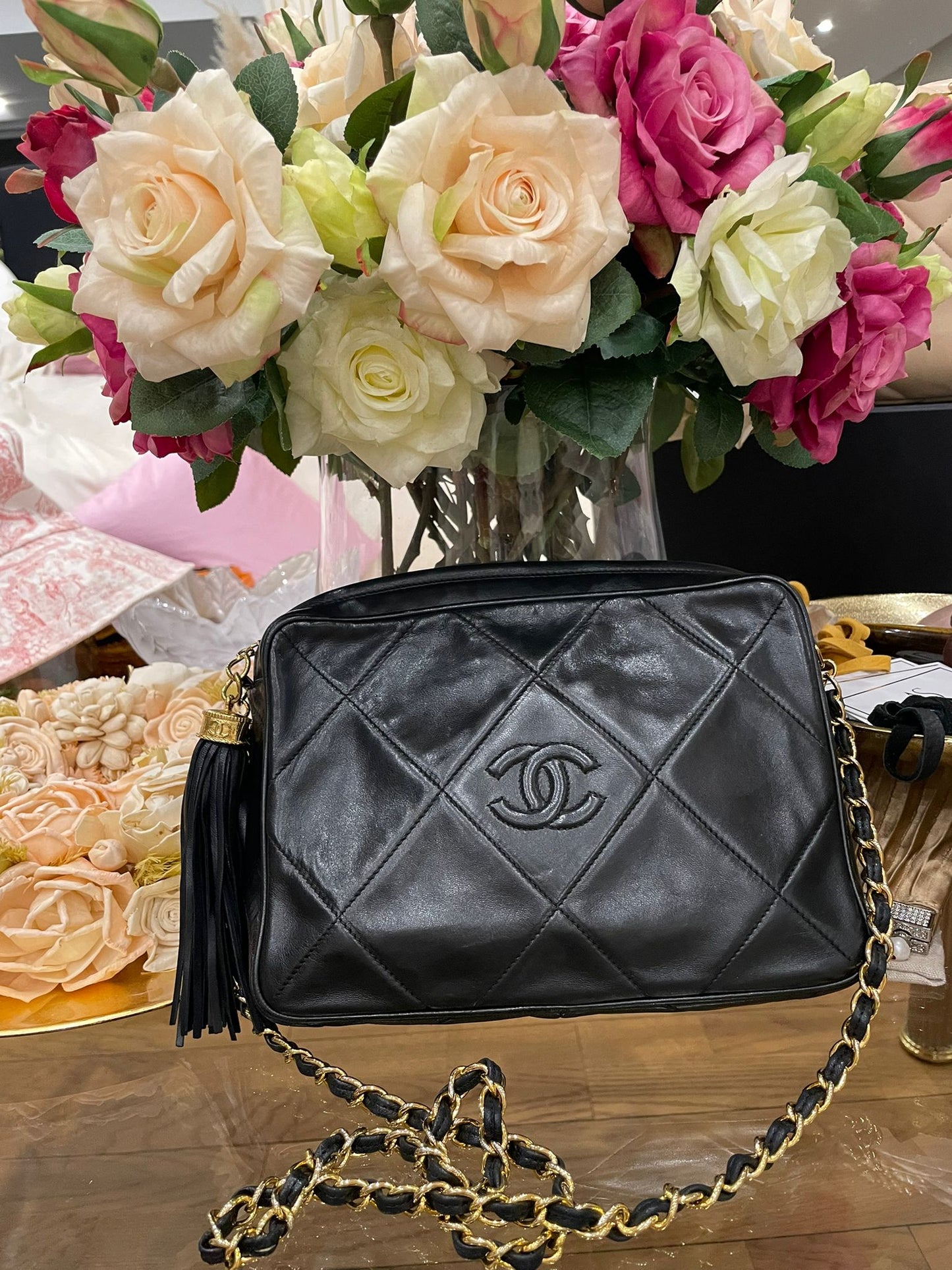 Chanel - Cross Body Bag Goldene Hardware