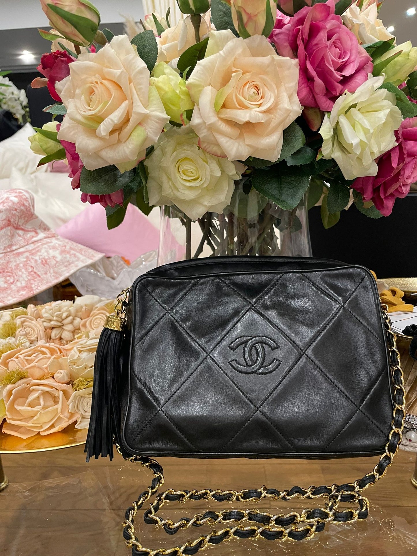 Chanel - Cross Body Bag Goldene Hardware