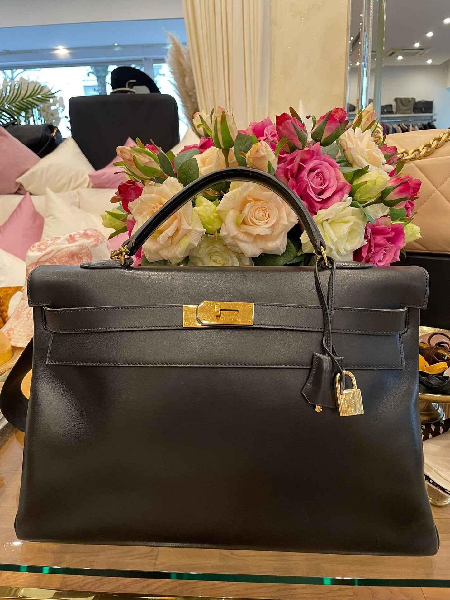 Hermès - Kelly Bag 40 Box Kalbsleder schwarz