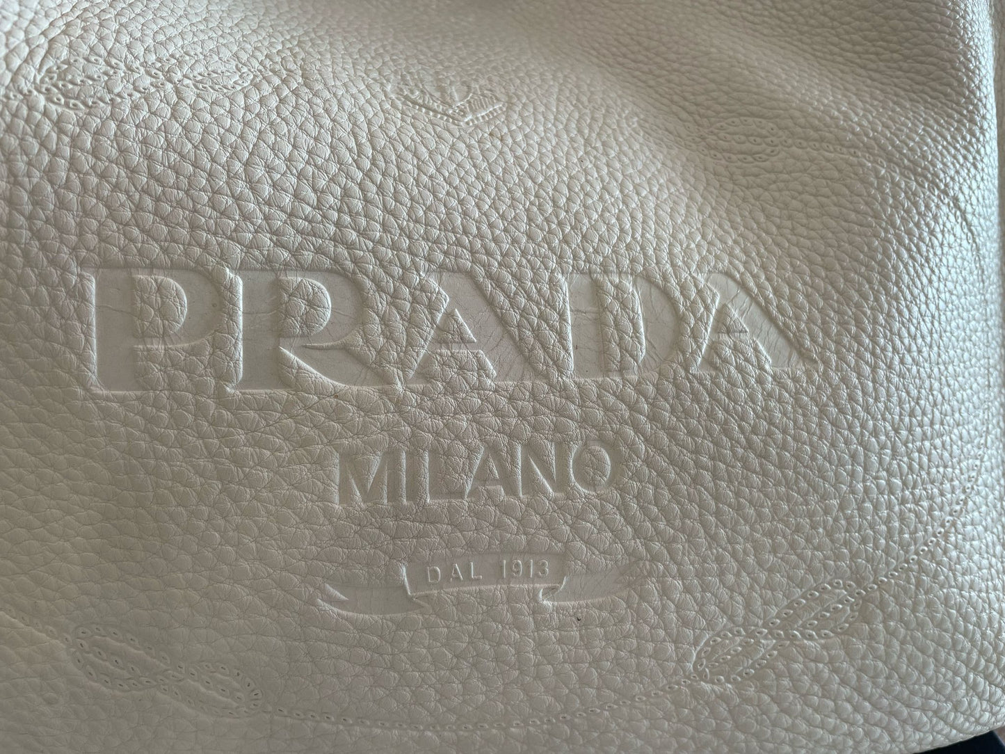 Prada - Tasche weiß