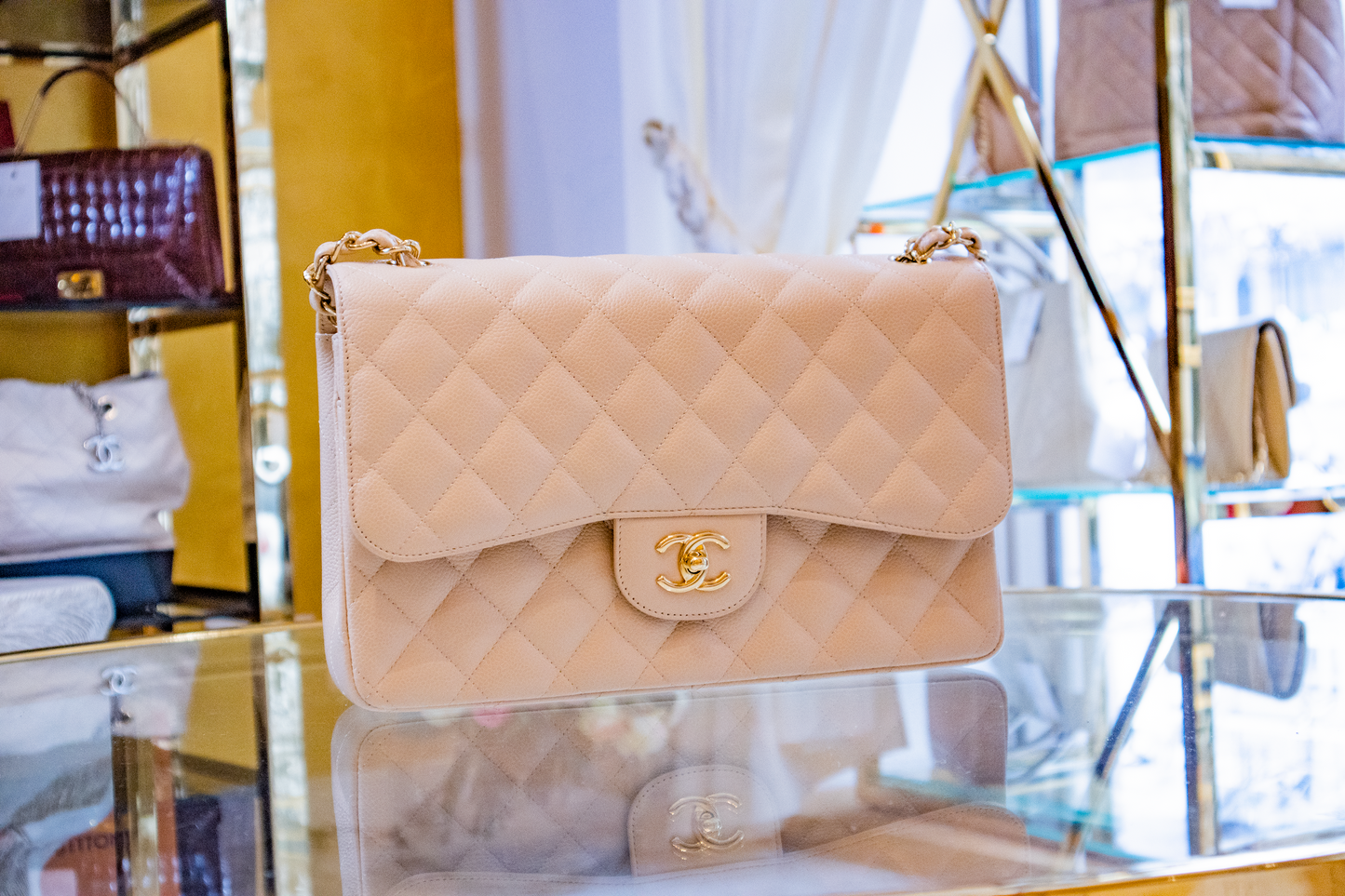 Chanel - Jumbo Beige Clair Gold