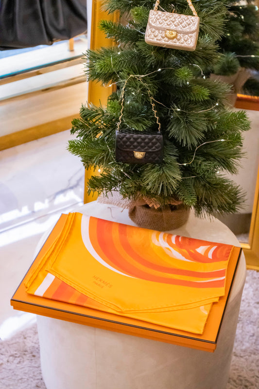 Hermès - Seidenschal Orange gelb