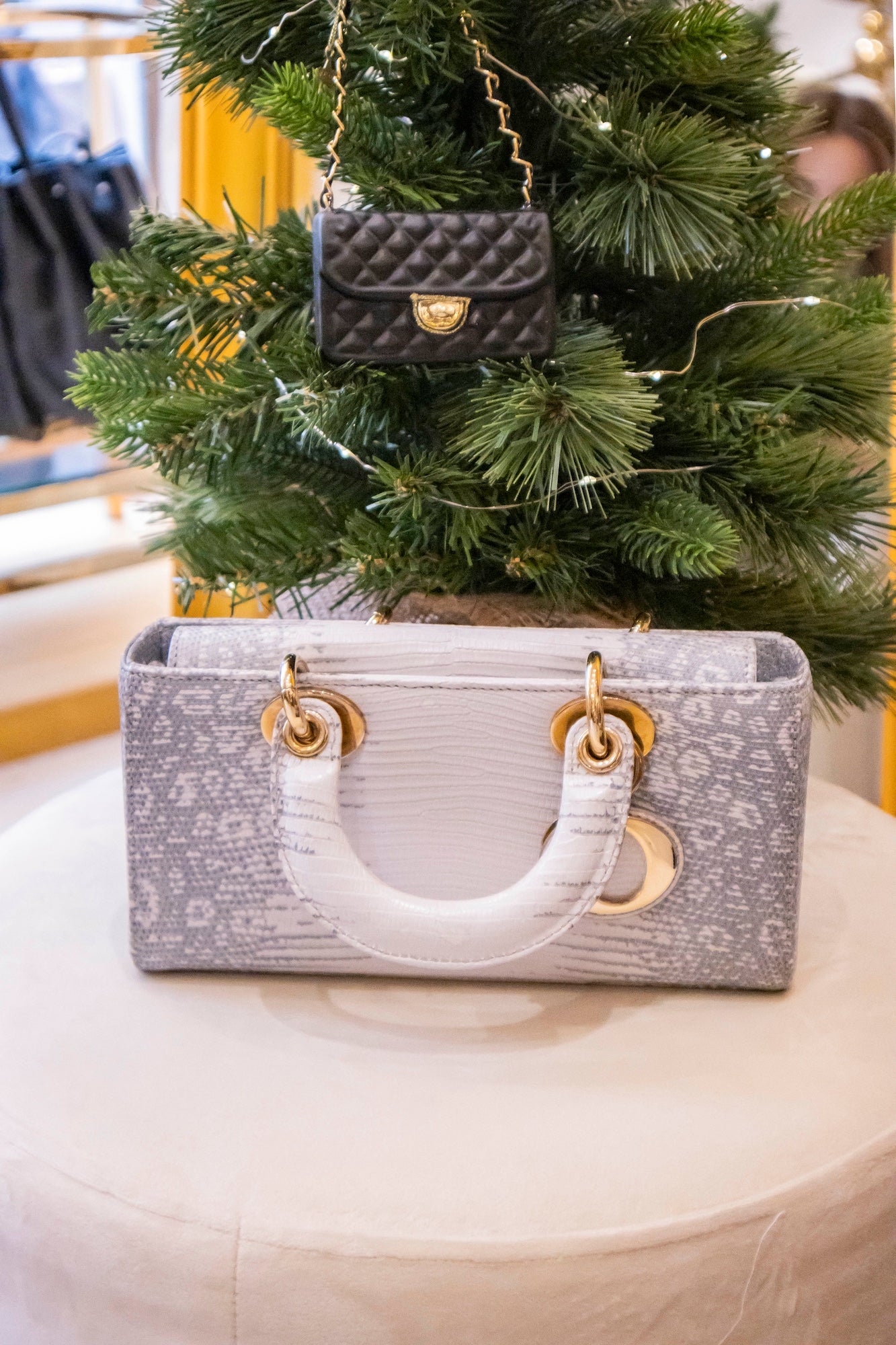 Dior - Lady D-Joy Handtasche in Weiß aus Eidechsenleder