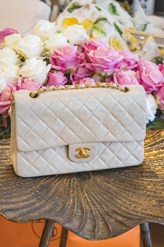 Chanel - Medium Double Flap Bag beige 24 Karat vergoldete Hardware