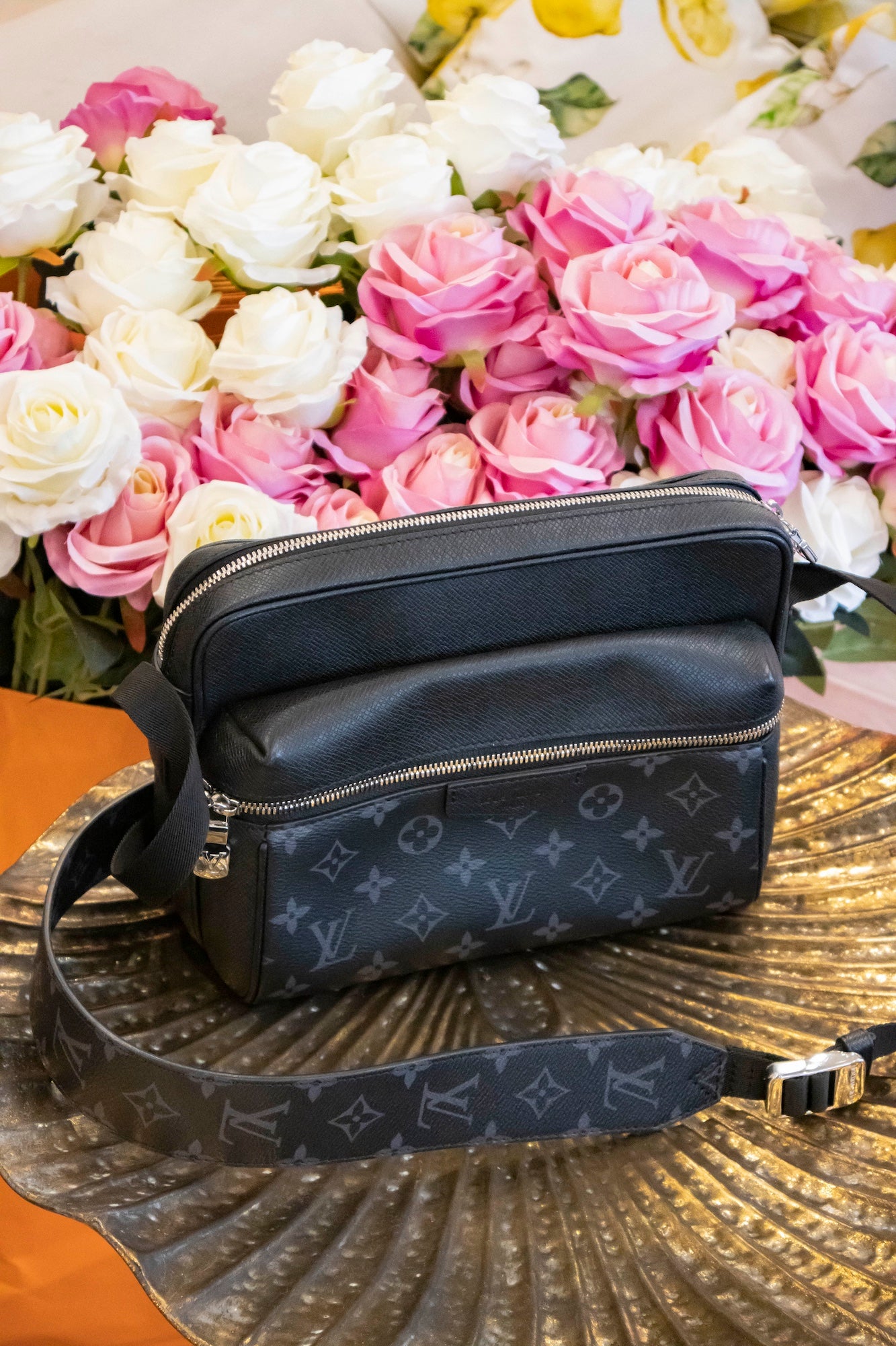 Louis Vuitton - Outdoor Messenger Taigarama Monogram Noir