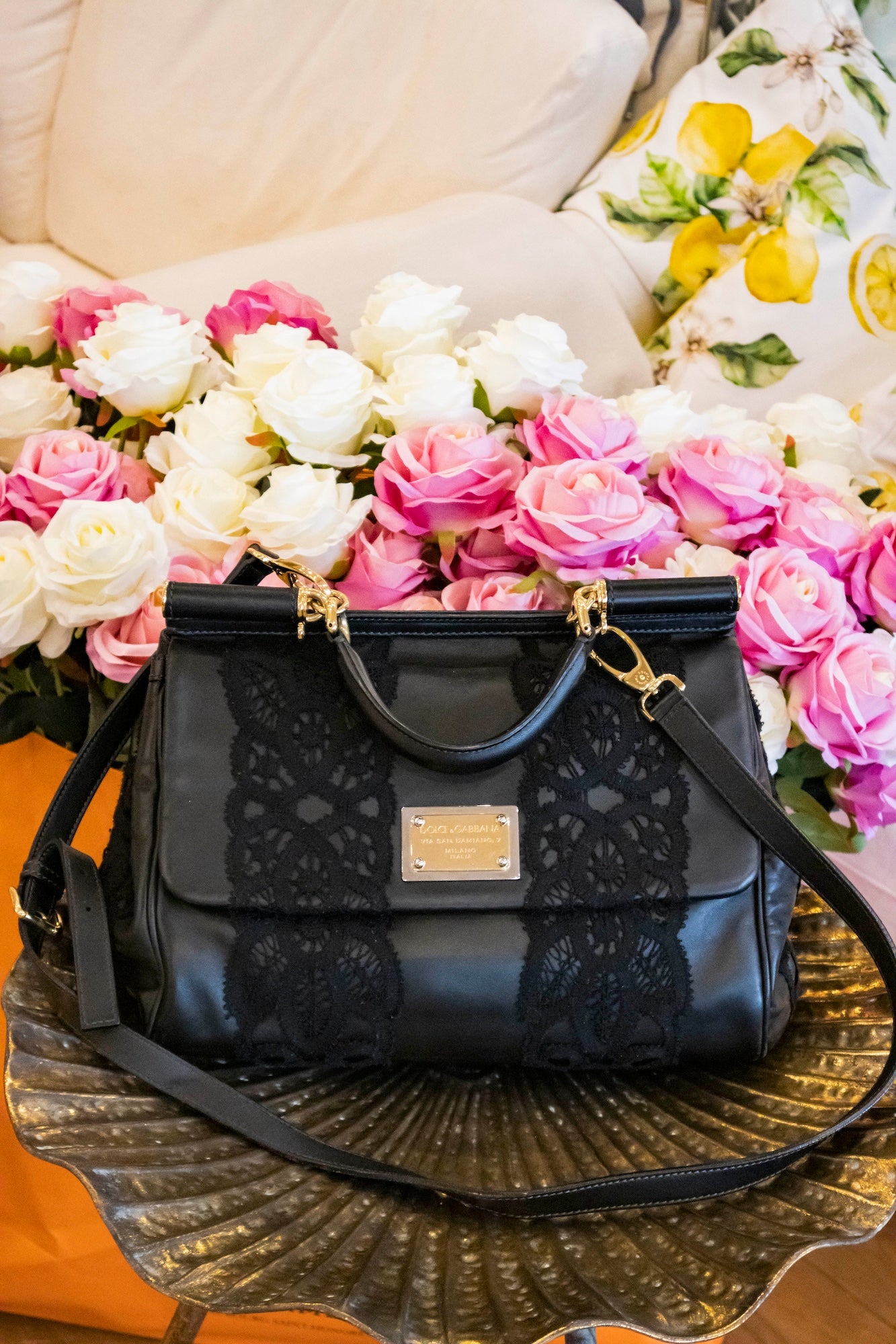 Dolce & Gabbana - Bag Limited Edition schwarz mit Spitze Goldene Hardware