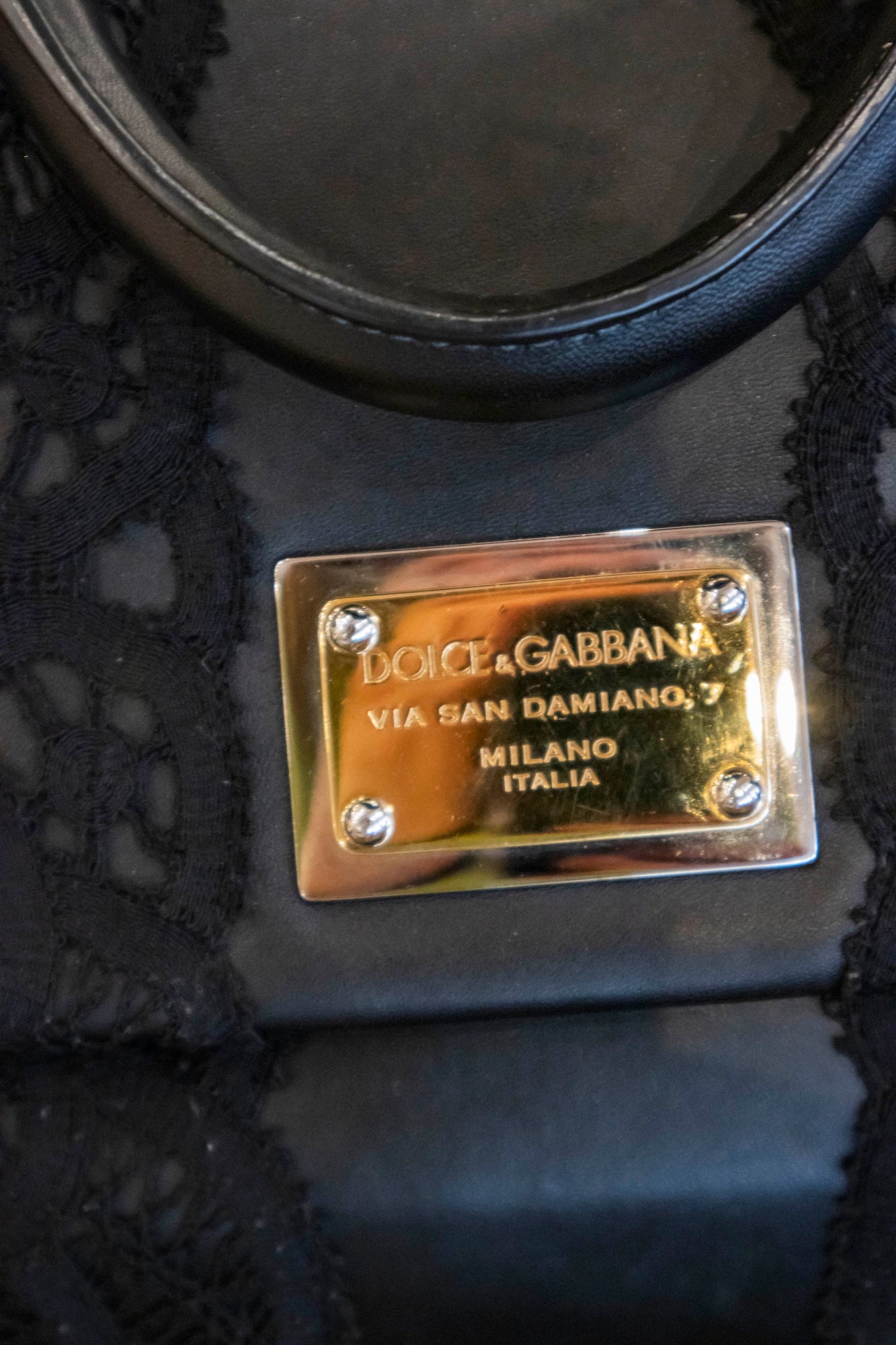 Dolce & Gabbana - Bag Limited Edition schwarz mit Spitze Goldene Hardware