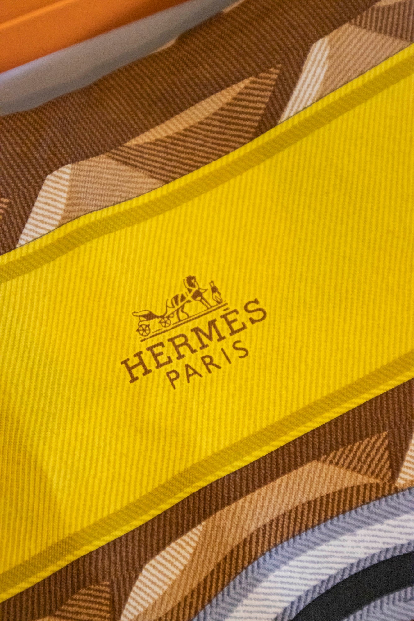 Hermès - Carré 90 „Beauté Composée“ Seidentuch