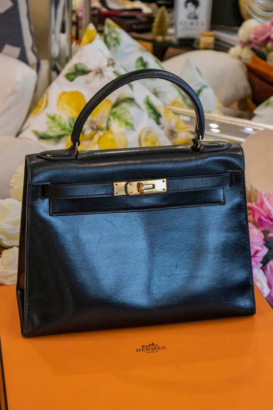 Hermès - Kelly Bag 28 schwarz Boxkalbsleder Goldene Hardware