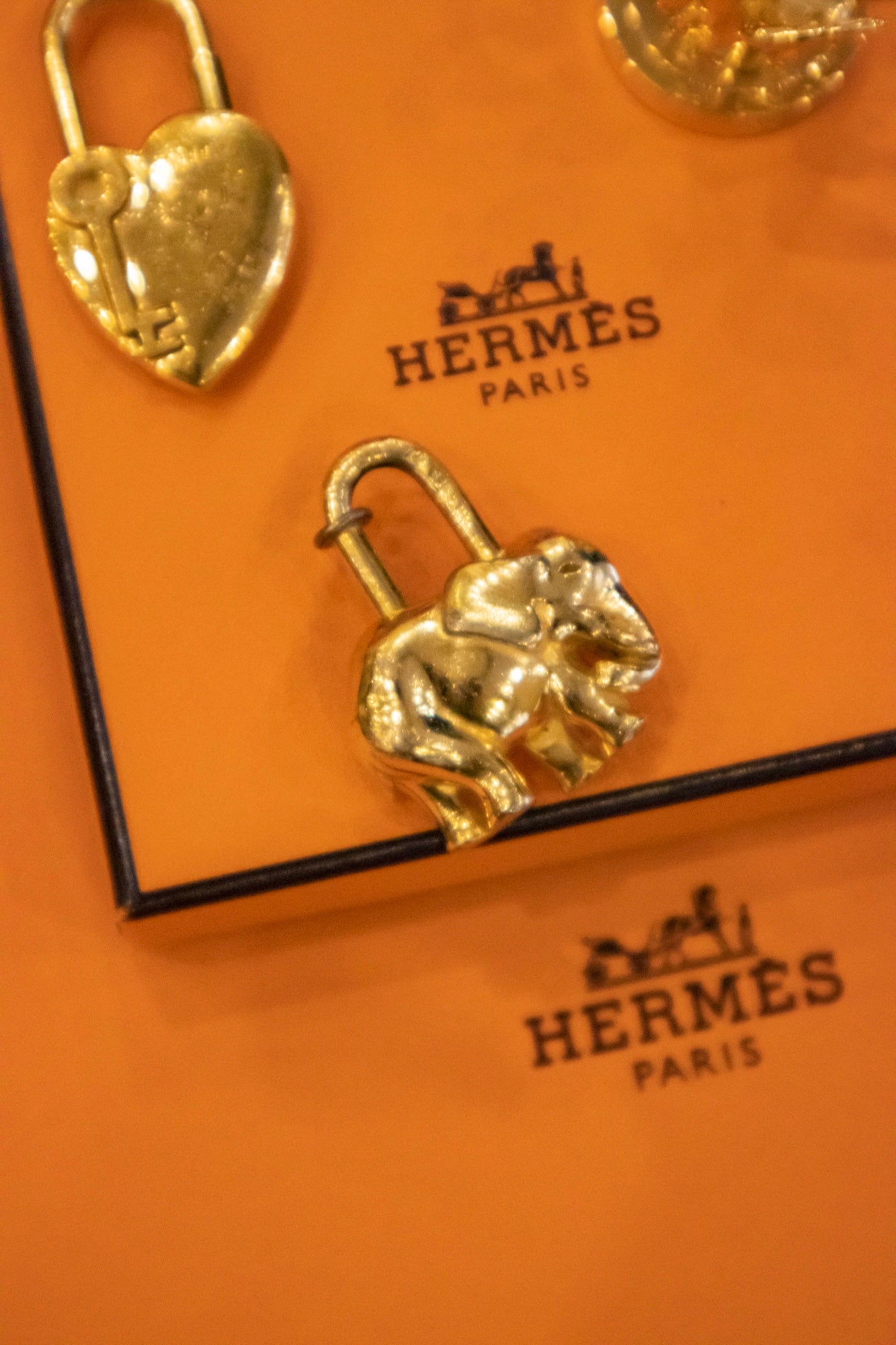 Hermès - Cadenas Charm Herz - Elephant - Pegasus Gold