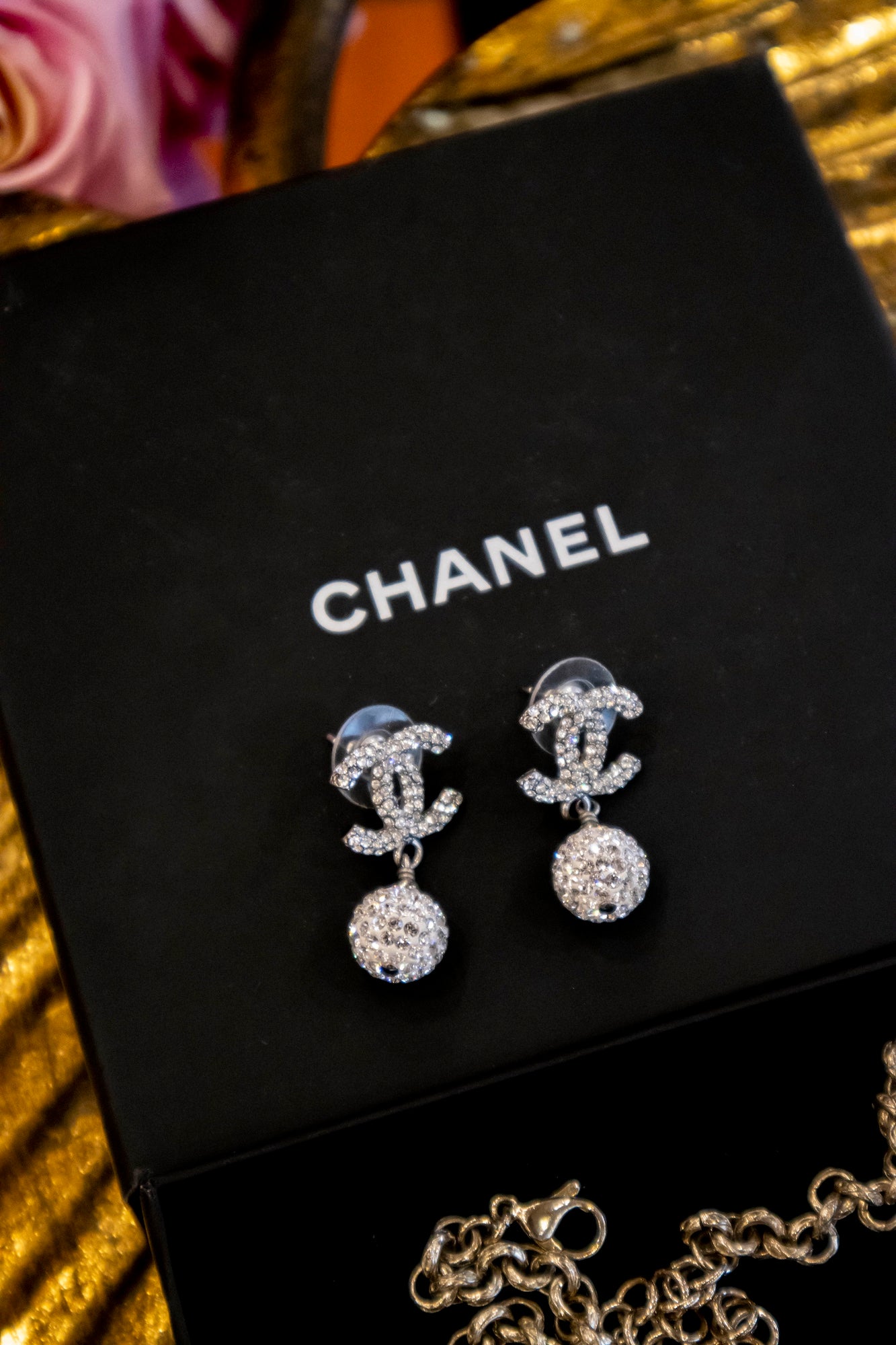 Chanel - CC Herzhalskette & Ohrringe
