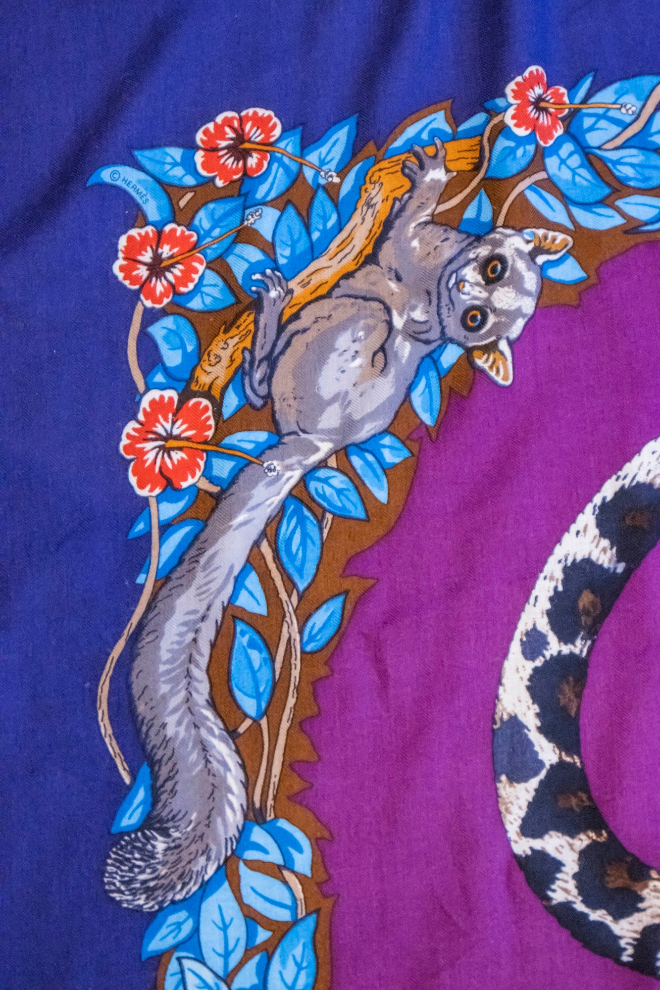 Hermès Carré Géant Kaschmir Seide Jungle Love Violett