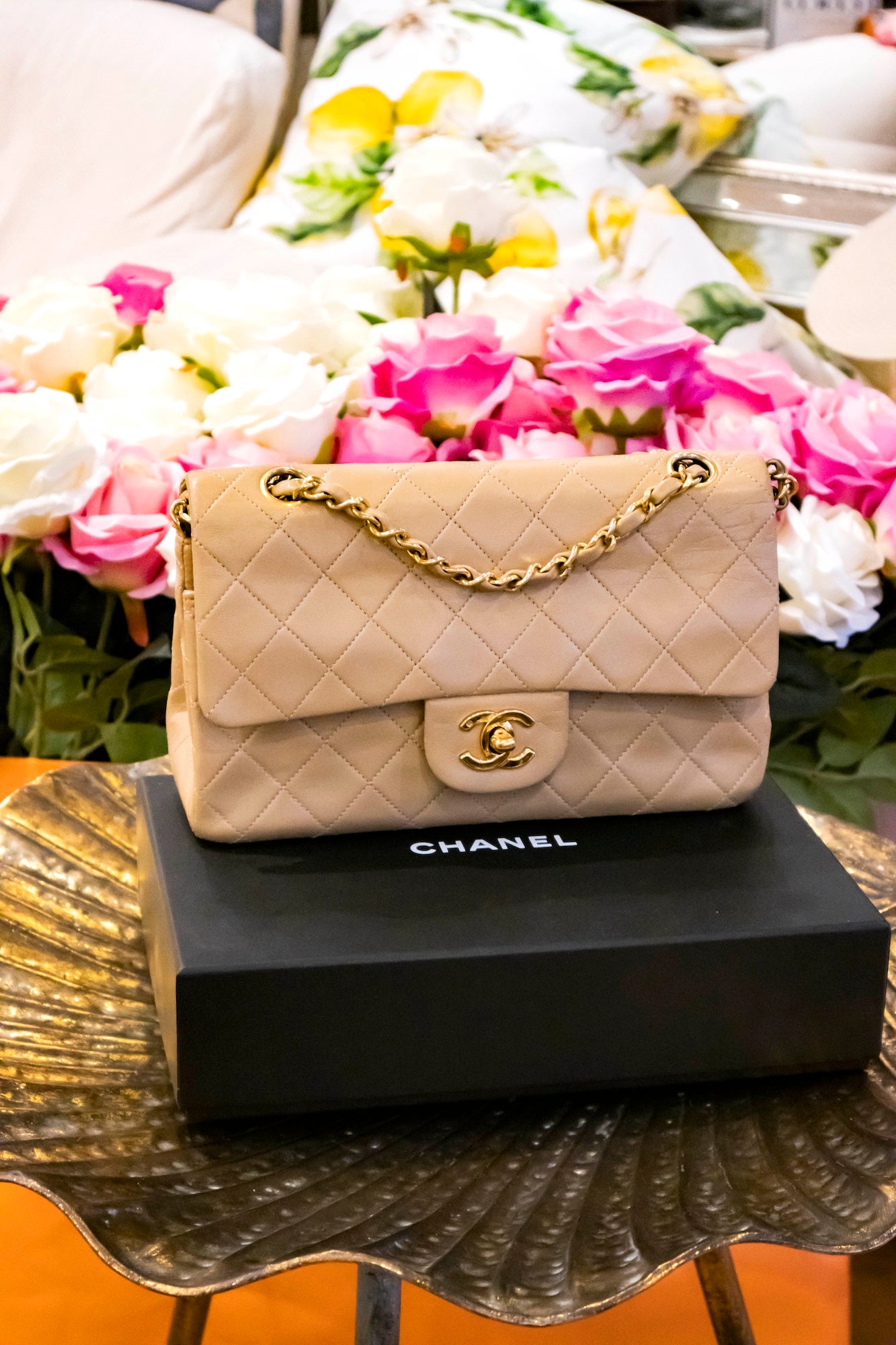 Chanel - Timeless Classic Beige gesteppte Lederhandtasche