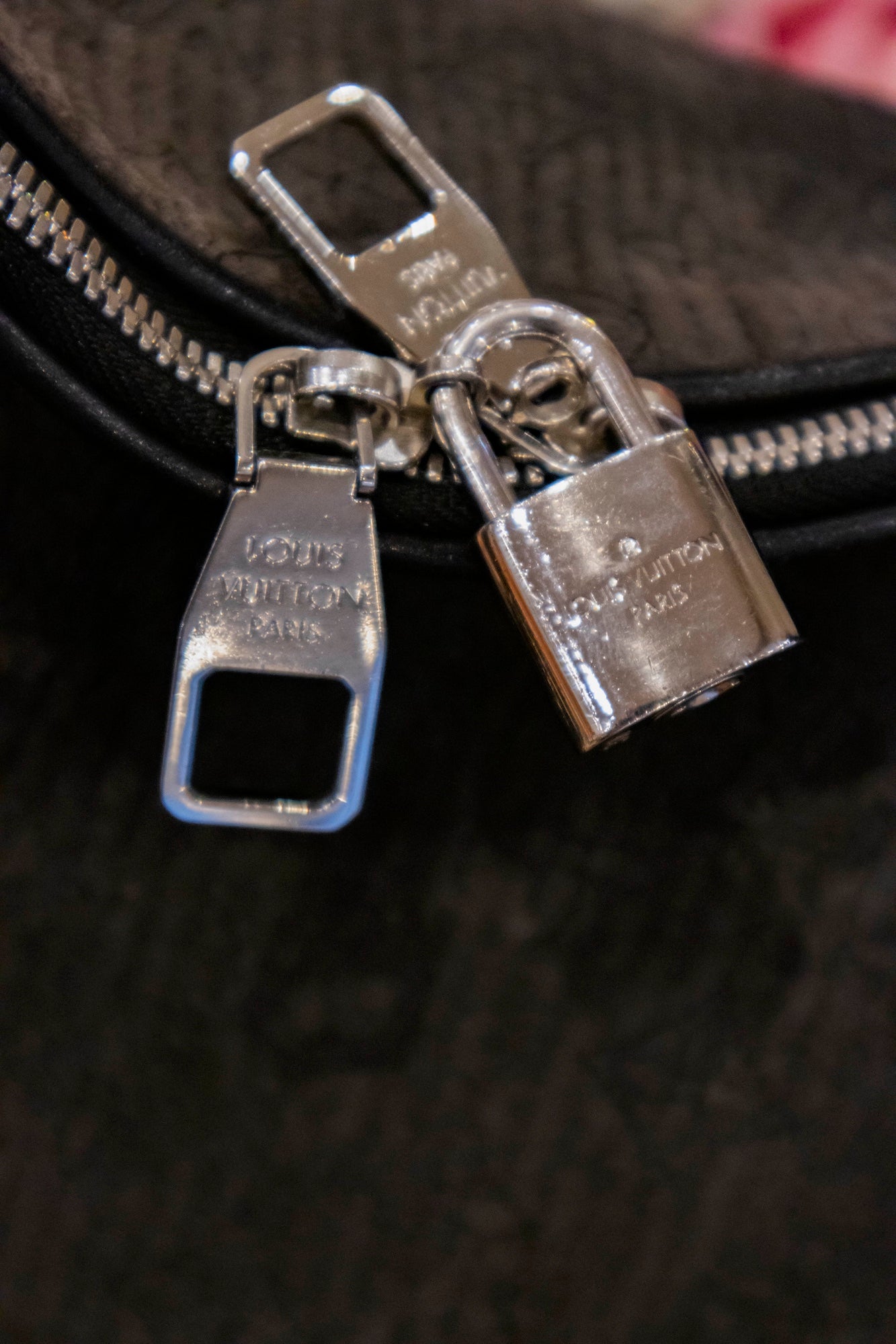 Louis Vuitton - Antheia Ixia MM