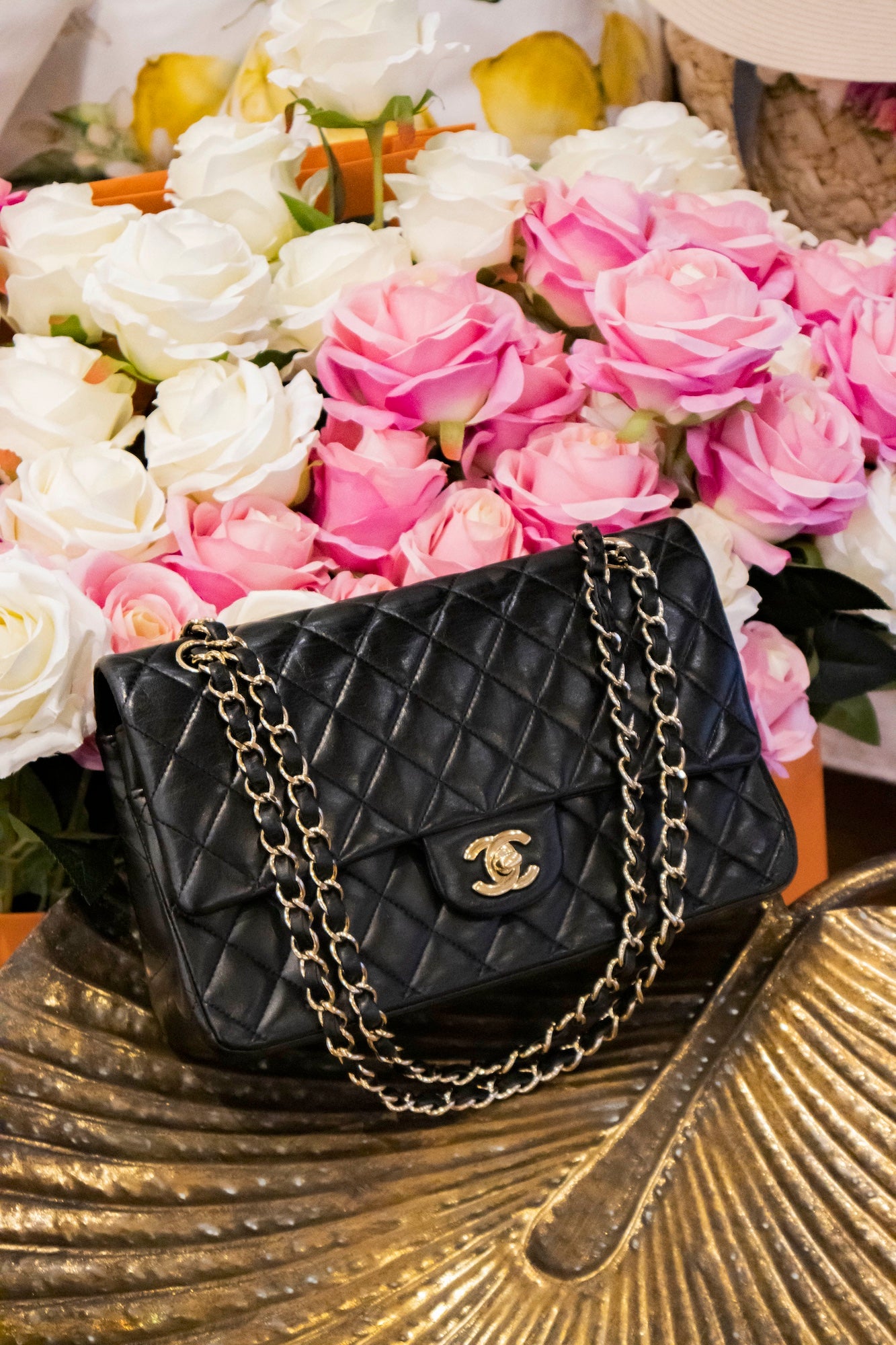 Chanel - Classic Timeless Lammleder & Goldfarbenes Metall Schwarz