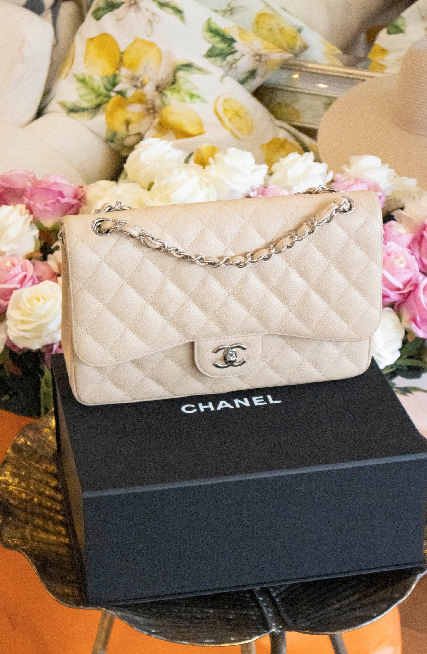 Chanel - Jumbo Double Flap Bag Beige Caviar Leder