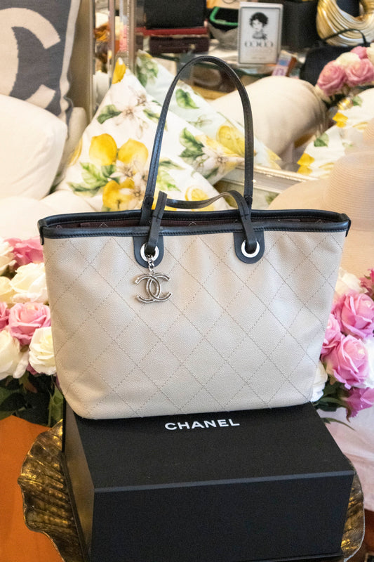 Chanel - Shopper Sand Silberne Hardware