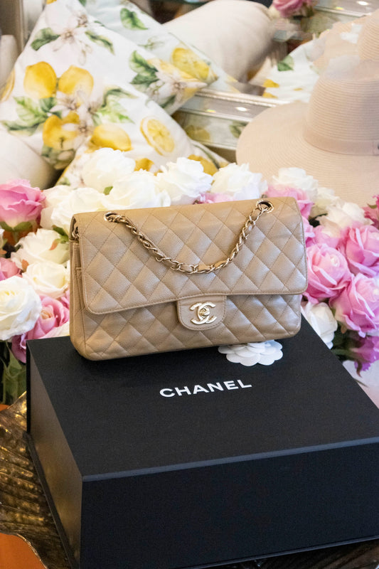 Chanel - Medium Double Flap Bag Beige Caviar Leder