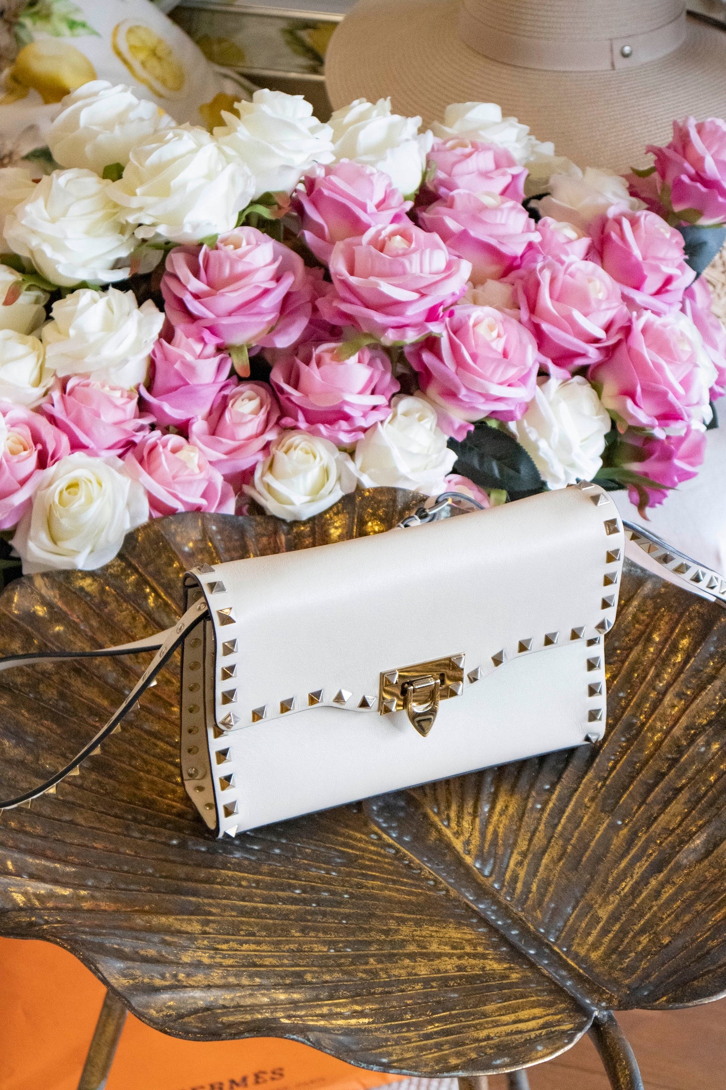 Valentino Garavani - Crossbody Bag Rockstud weiss silberne Hardware