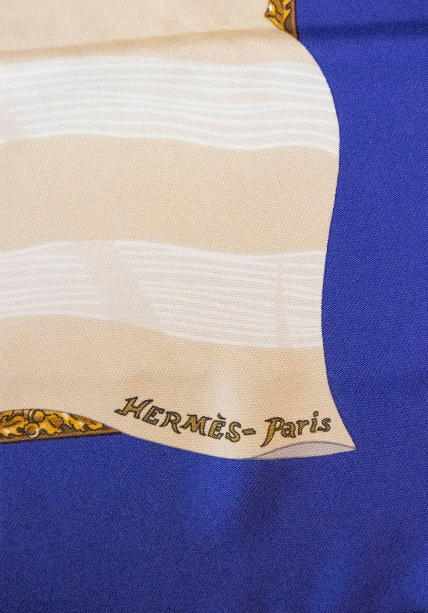 Hermès - Seidentuch 90 „Souvenirs de Paris“ mit Eiffelturm-Motiv