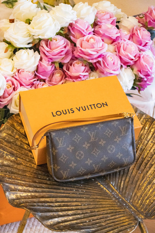 Louis Vuitton - Pochette Accessoires Monogram Canvas