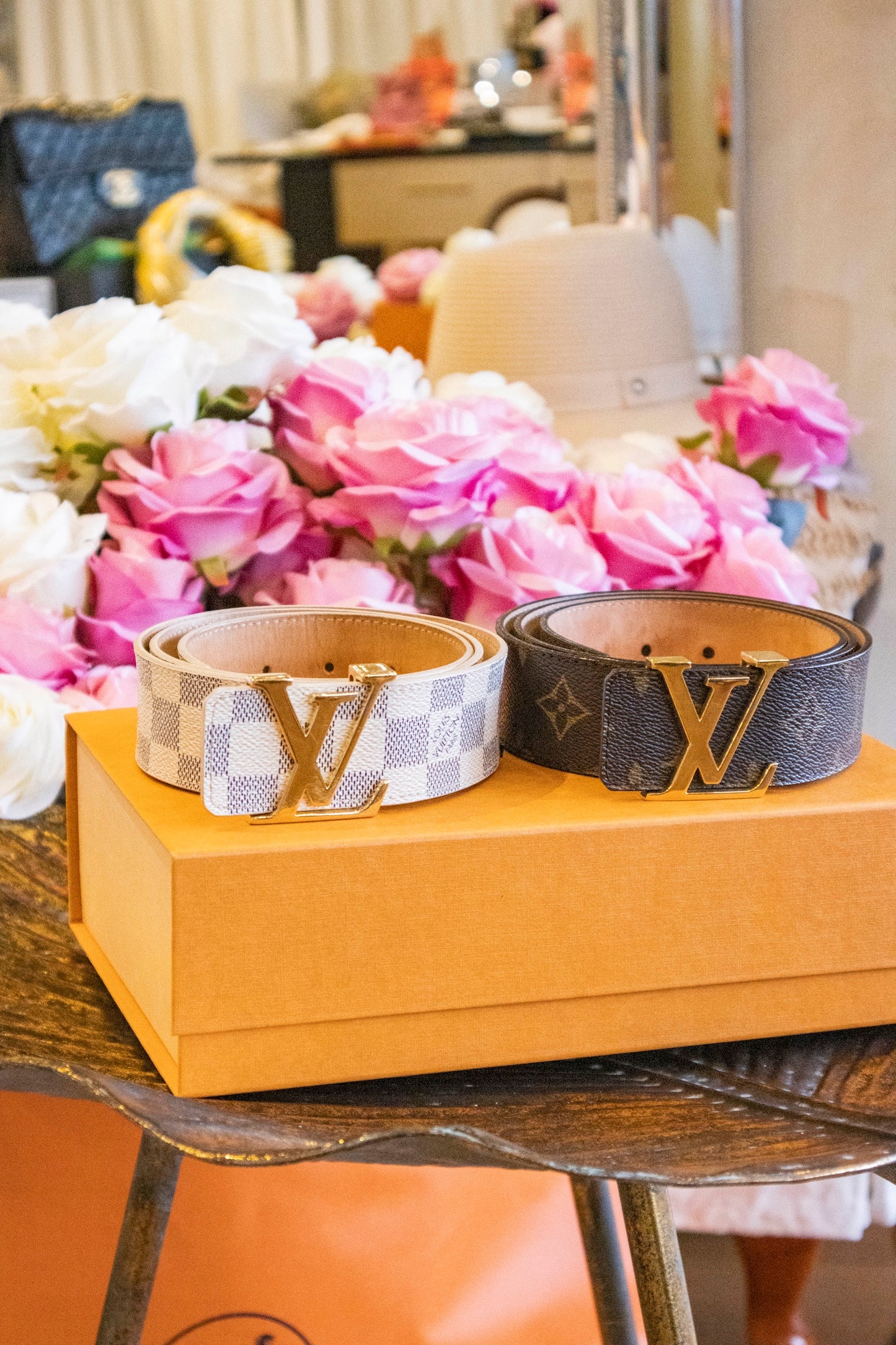 Louis Vuitton - Gürtel Damier Azur Goldene Hardware