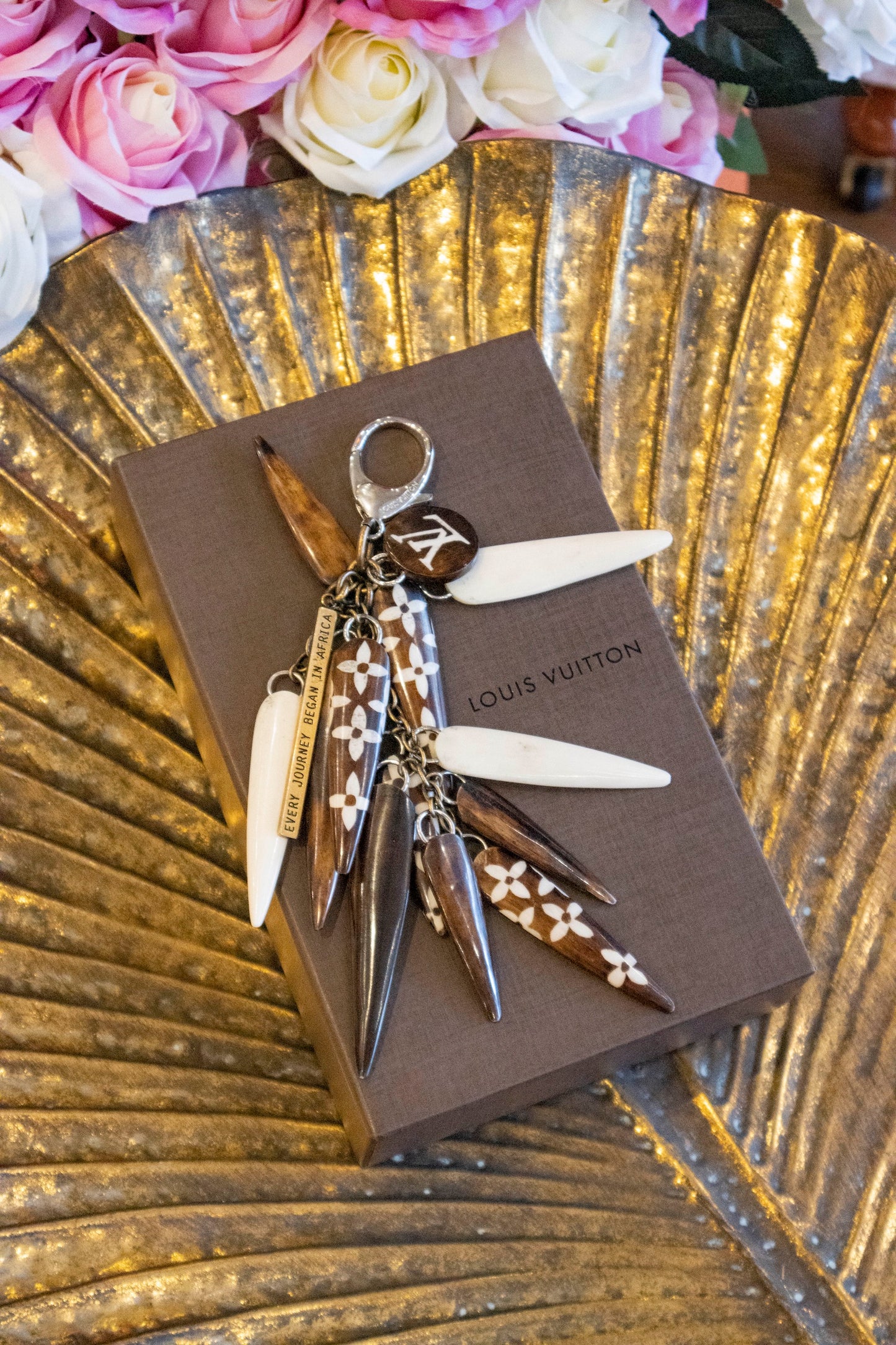 Louis Vuitton - Anhänger Horn "Every Journey begins in Africa"